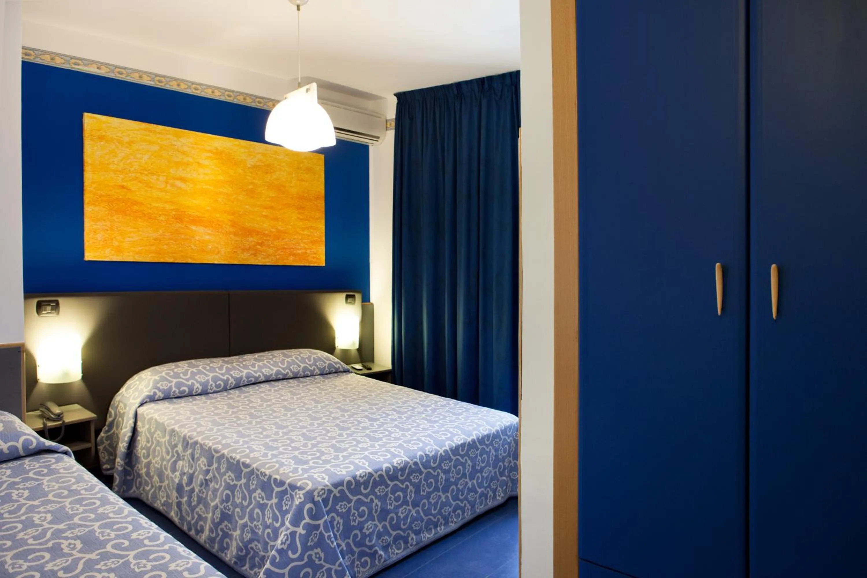 Bed in Hotel Côte D'Est