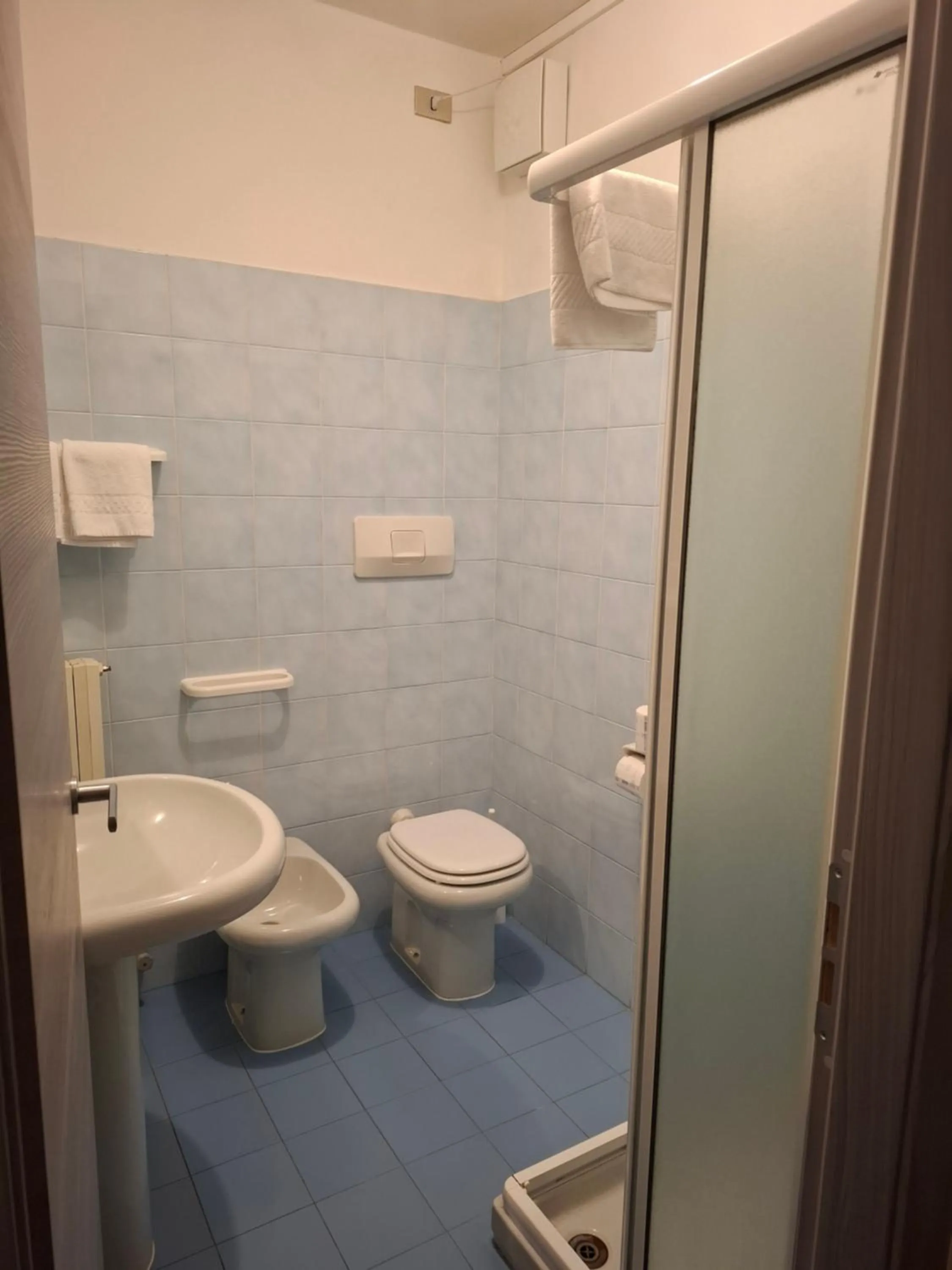 Shower in Garni Onda