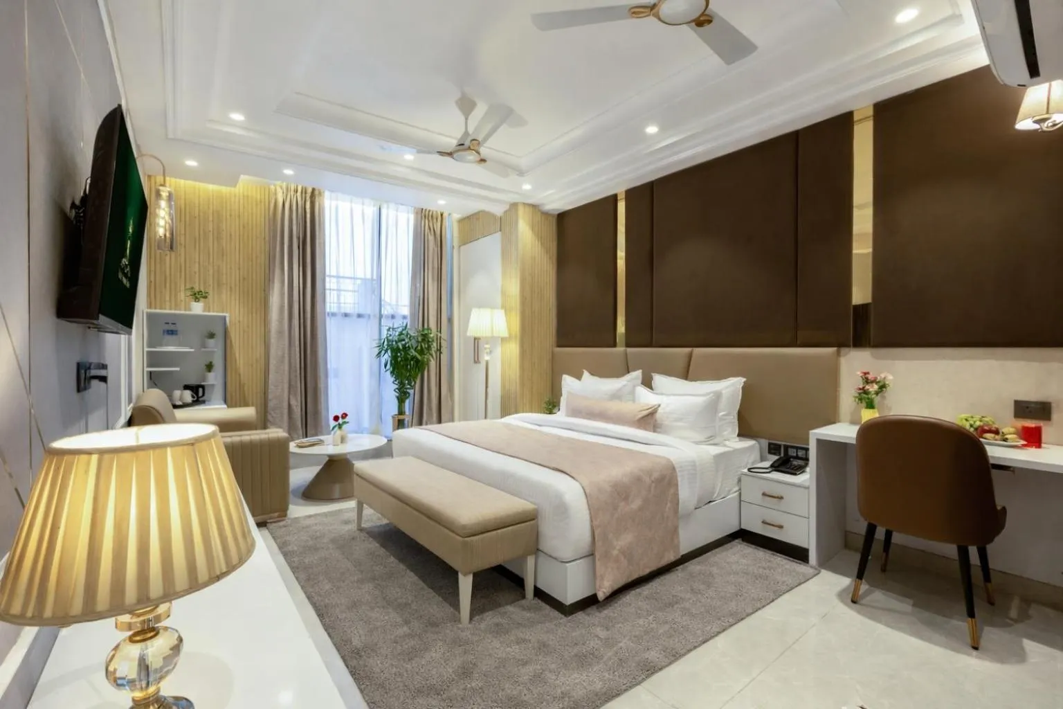 Photo of the whole room, Bed in Hotel Aroma Suites Delhi Airport