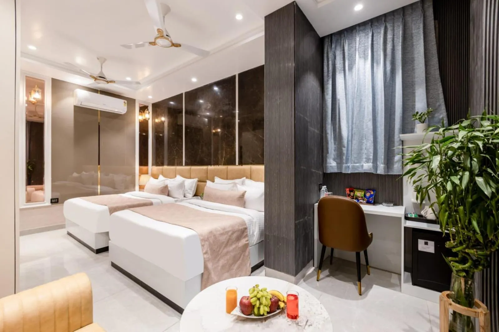 Photo of the whole room, Bed in Hotel Aroma Suites Delhi Airport