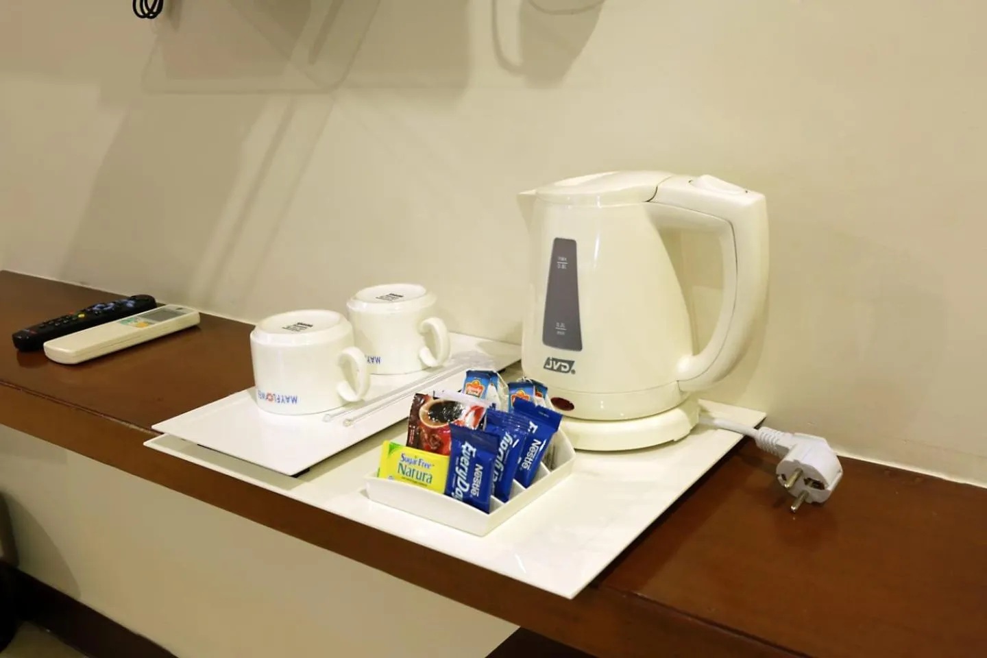 Coffee/tea facilities in Hotel Aroma Suites Delhi Airport