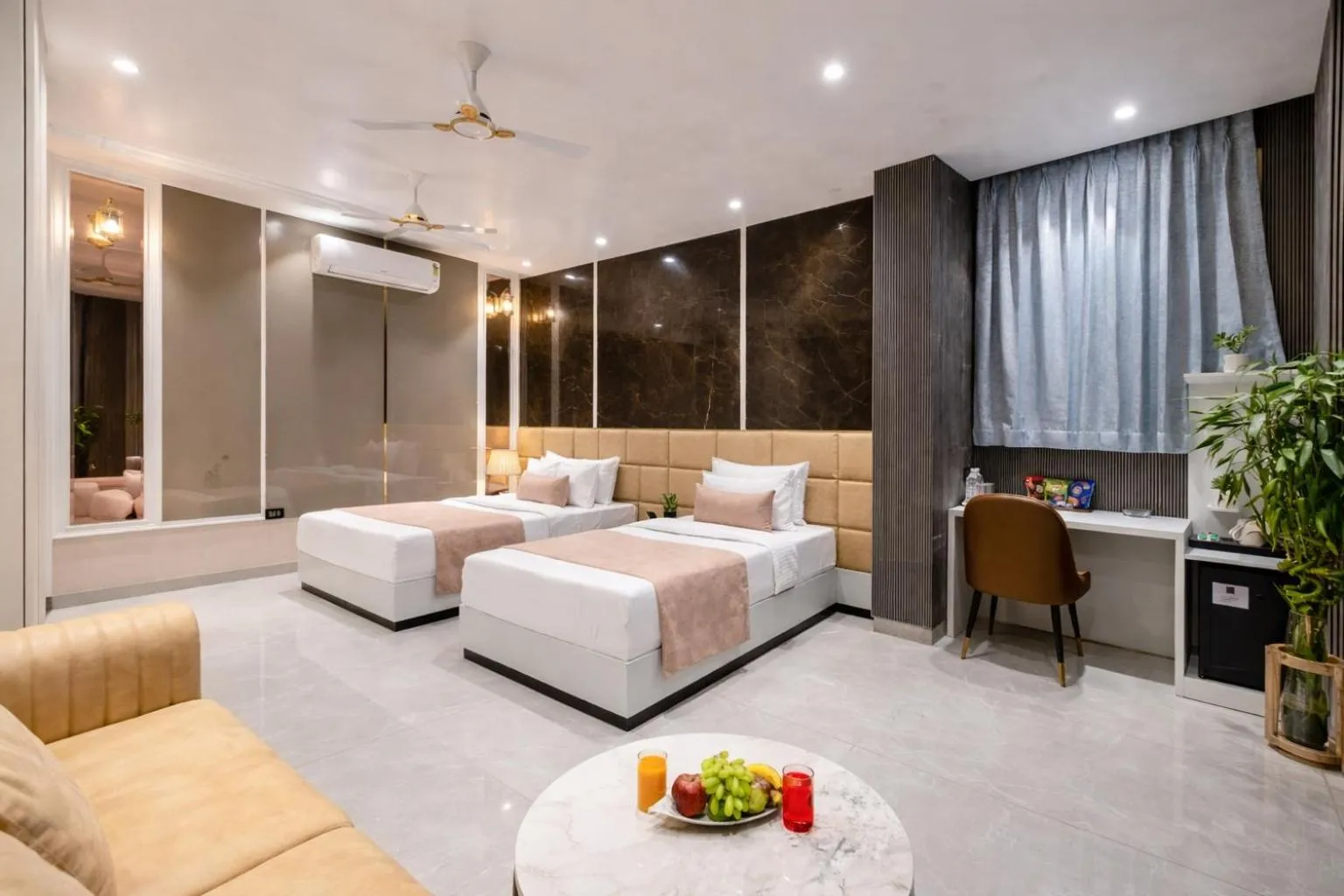 Photo of the whole room, Bed in Hotel Aroma Suites Delhi Airport