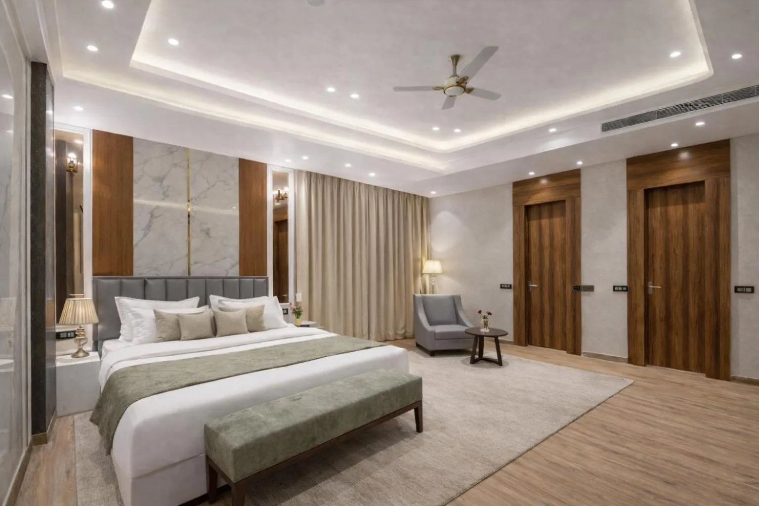 Photo of the whole room, Bed in Hotel Aroma Suites Delhi Airport