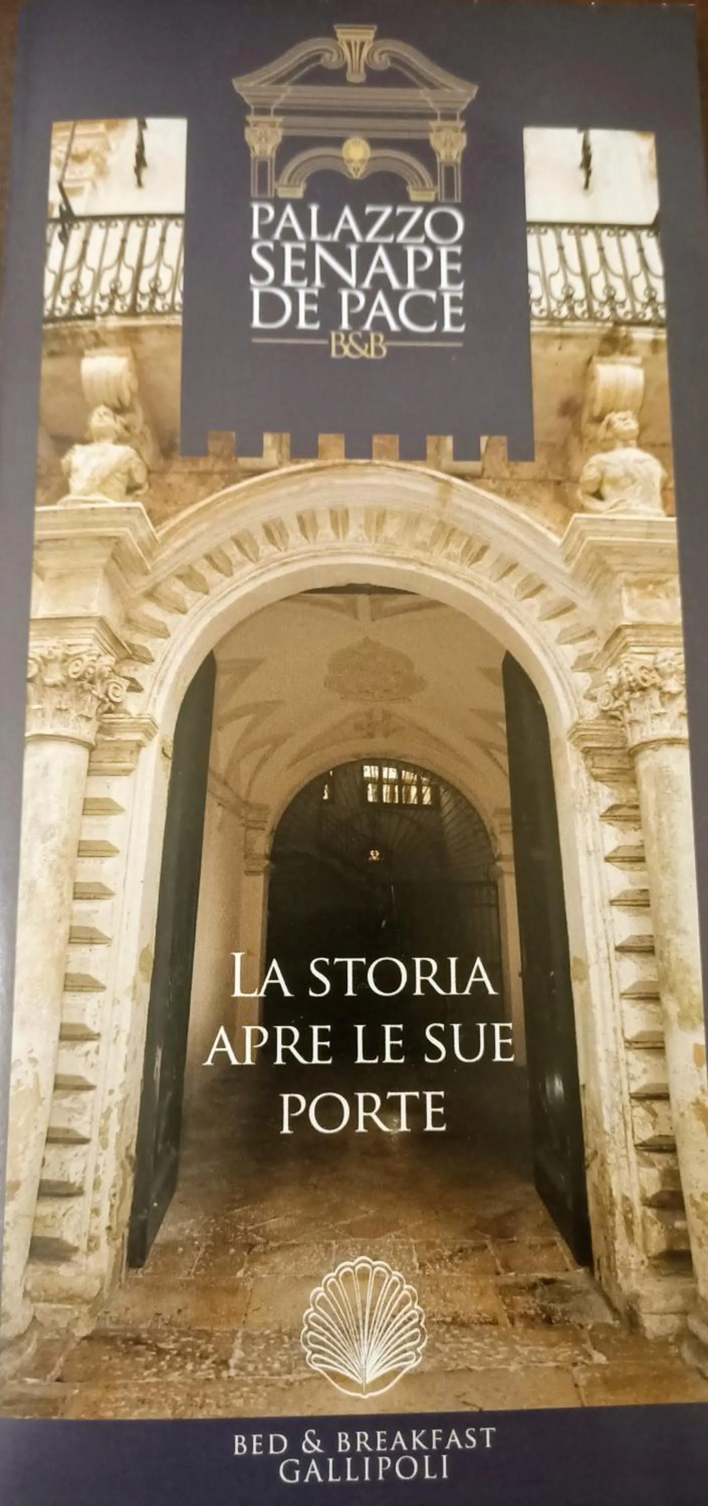 Text overlay in Palazzo Senape De Pace
