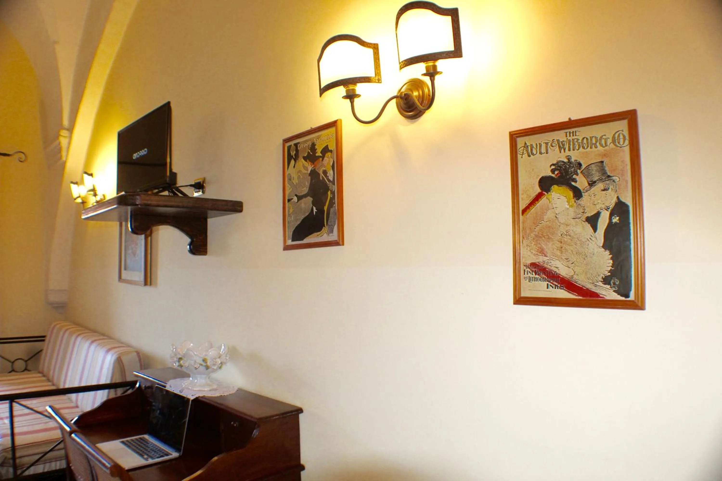 Photo of the whole room in Palazzo Senape De Pace