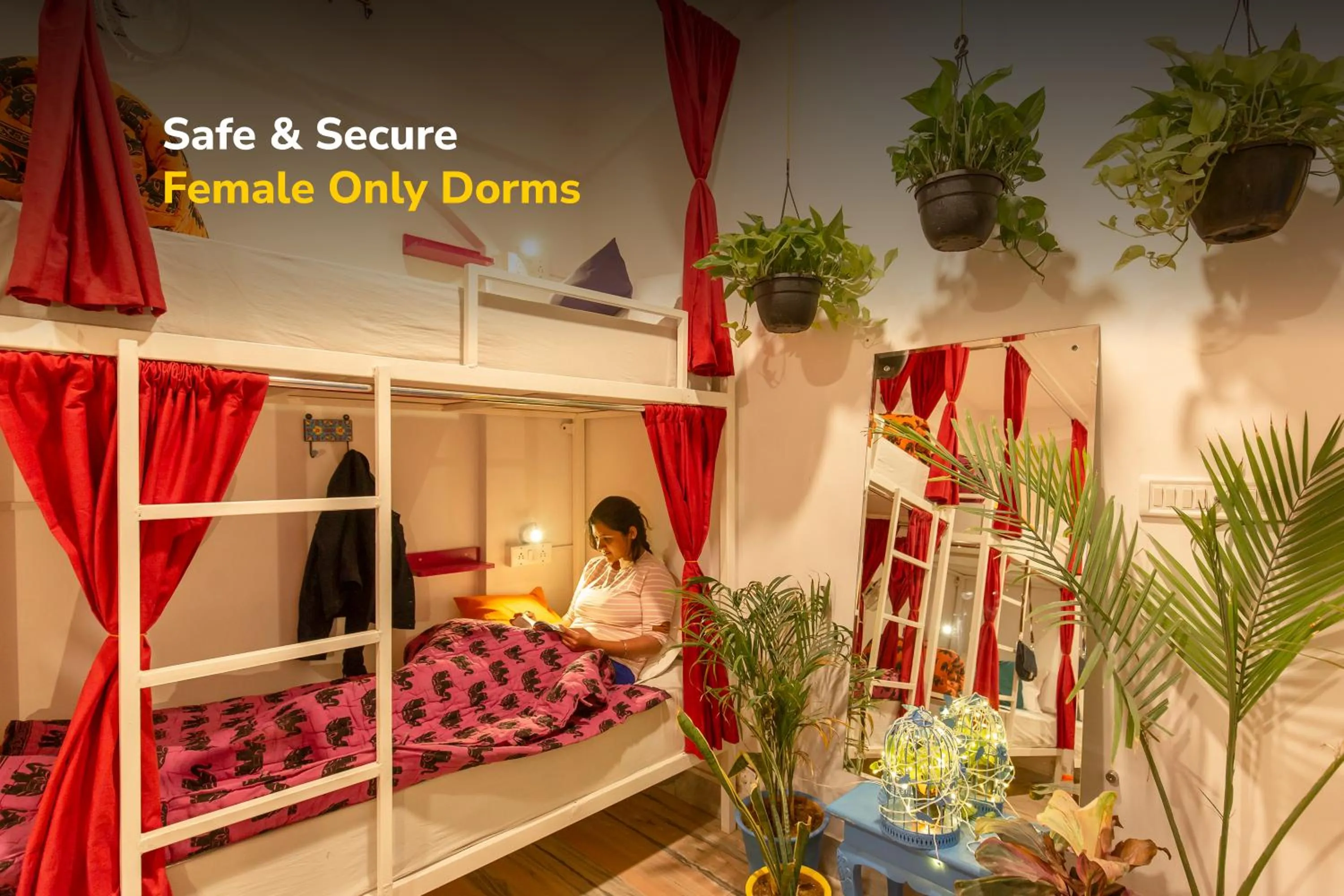 Bed in goSTOPS Lite Jaipur