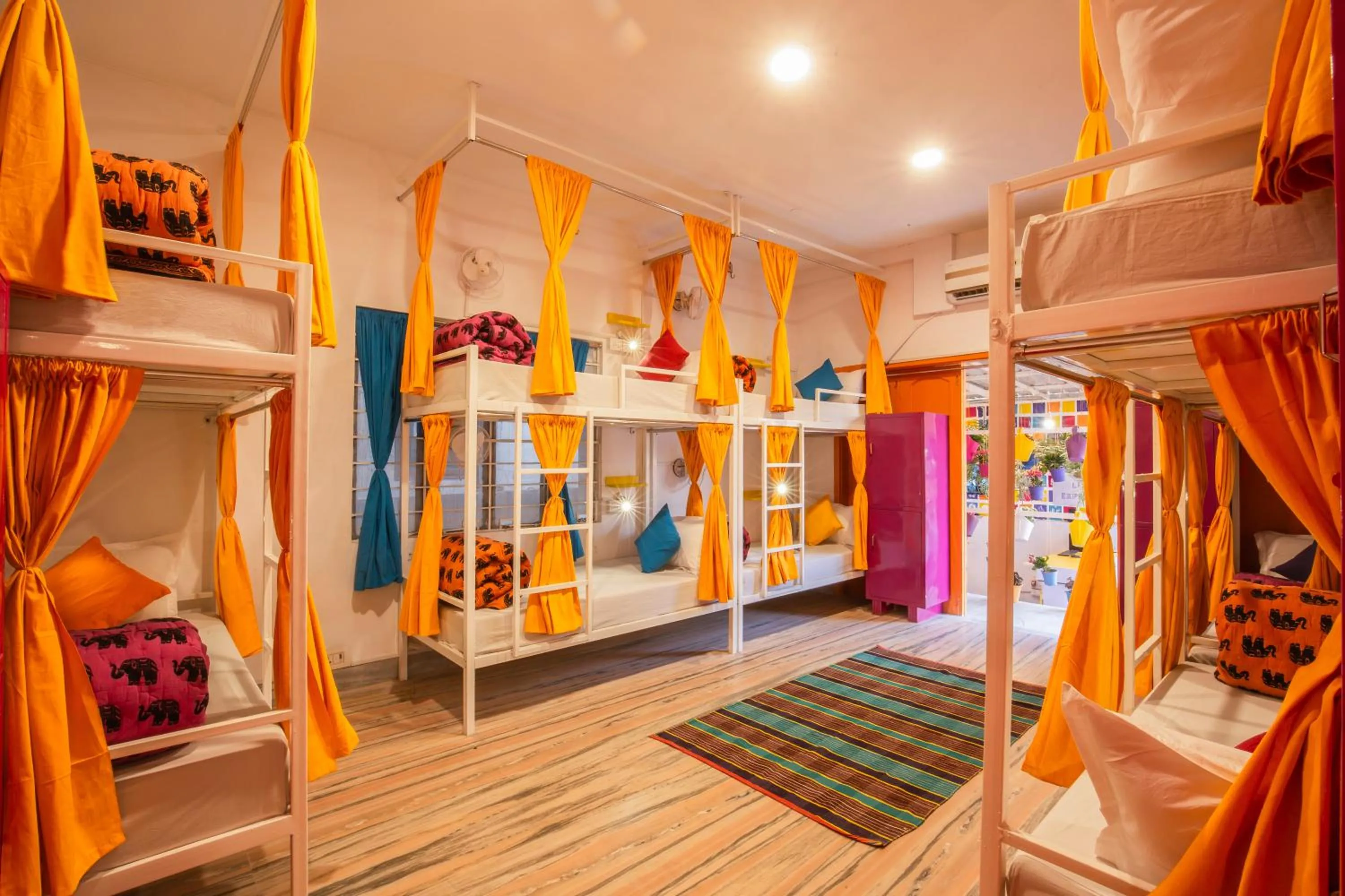 bunk bed in goSTOPS Lite Jaipur