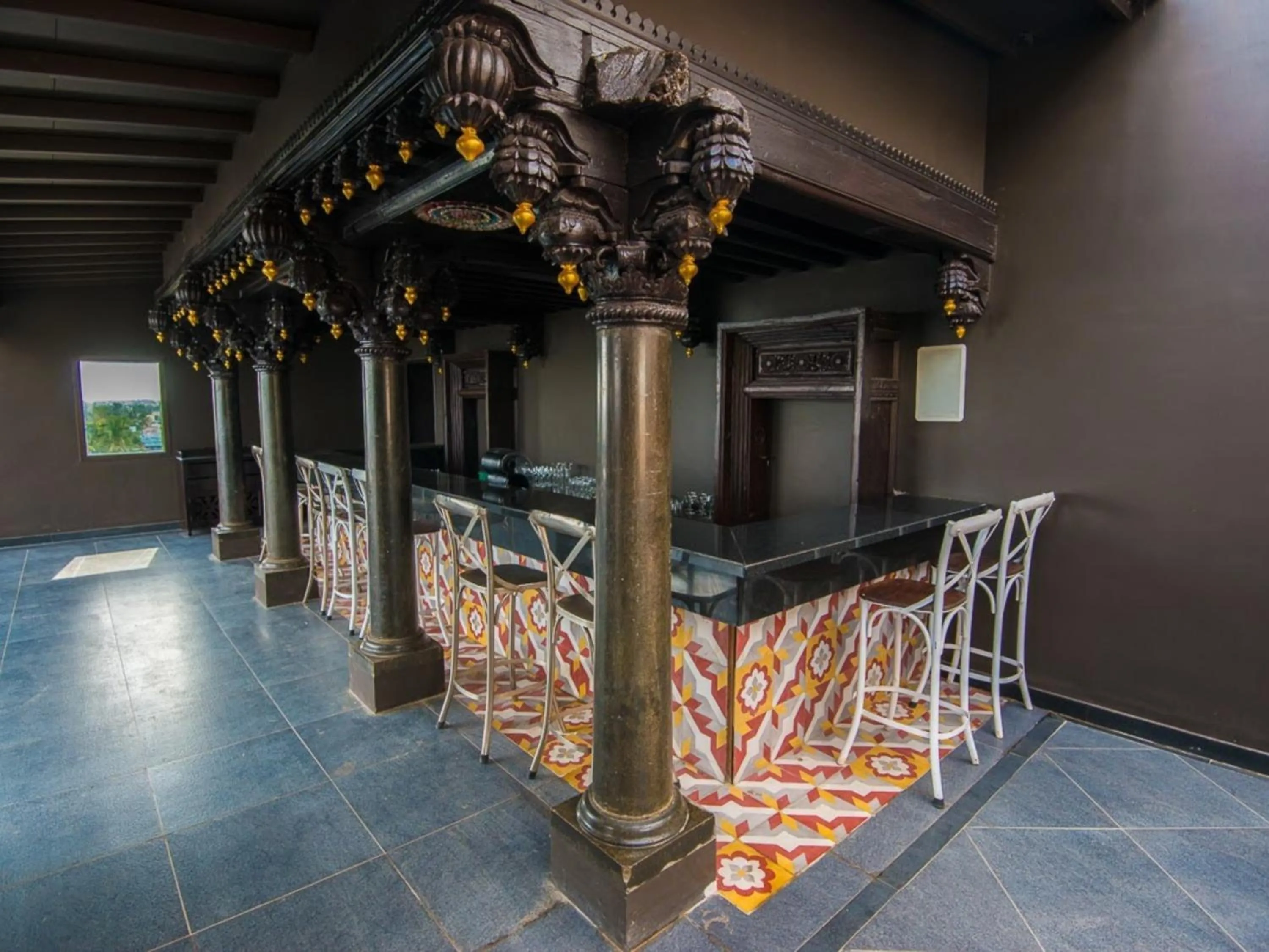 Lounge or bar in Svatma - A Luxury Heritage Resort