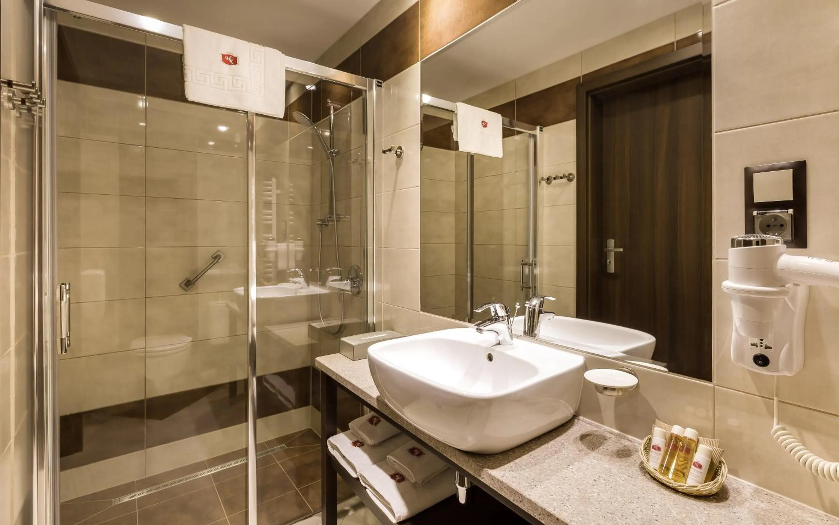 Shower in Hotel Kryształ Conference & Spa