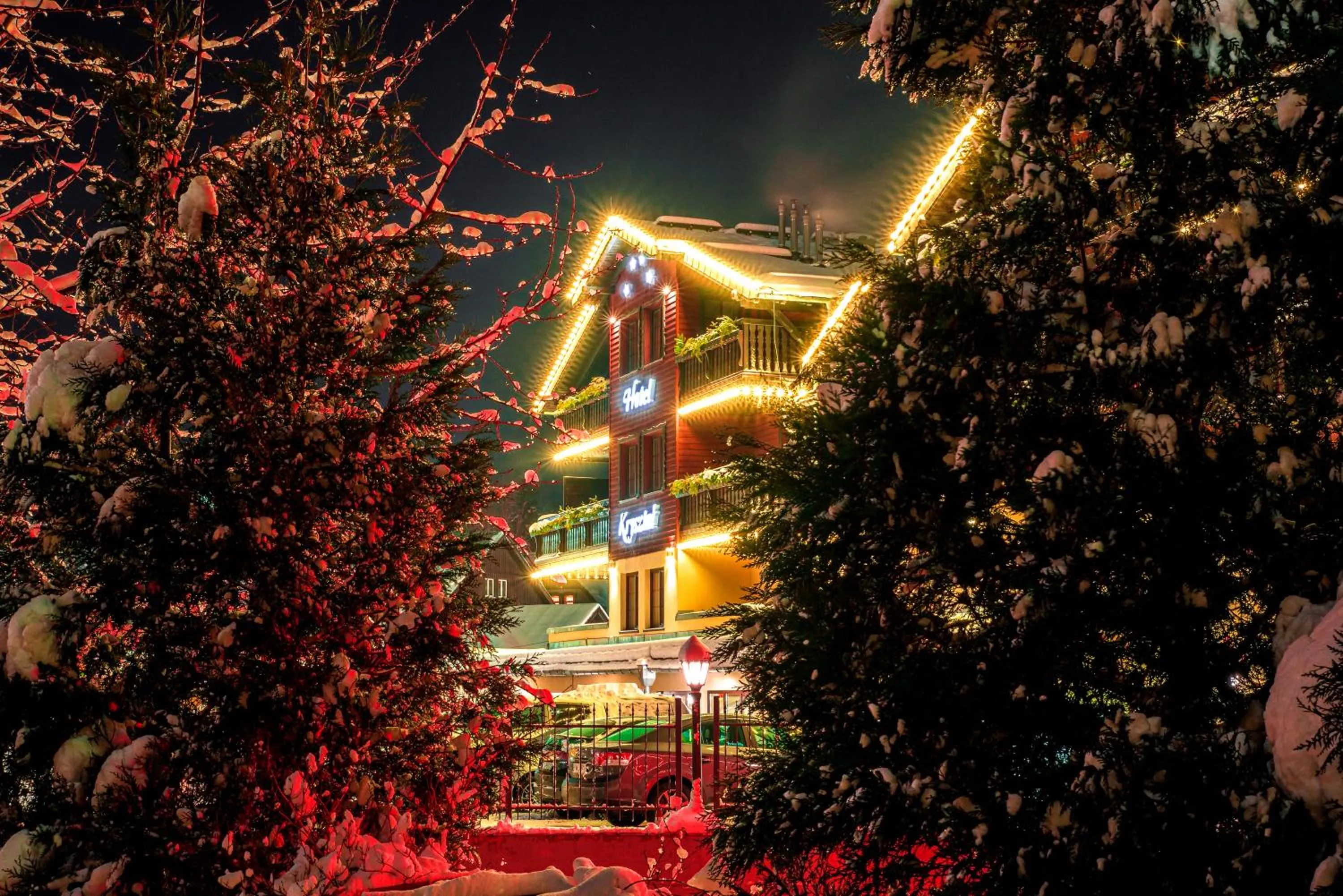 Property building in Hotel Kryształ Conference & Spa