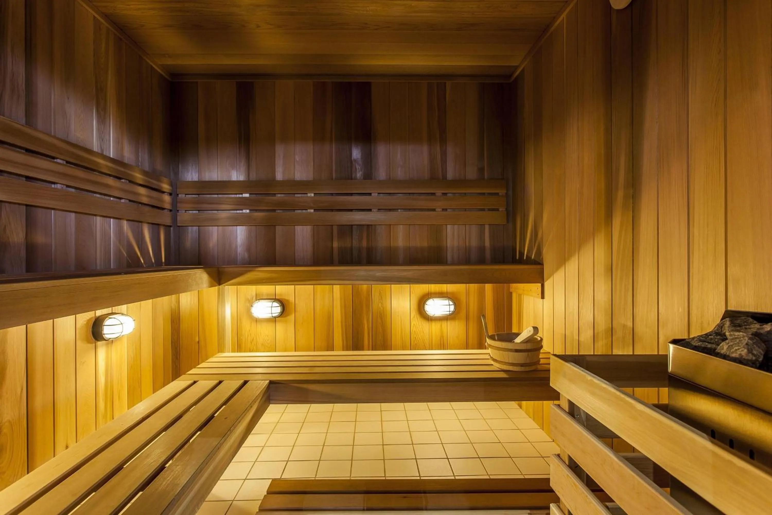 Fitness centre/facilities in Courtyard by Marriott Montreal West Island/Baie D’Urfe