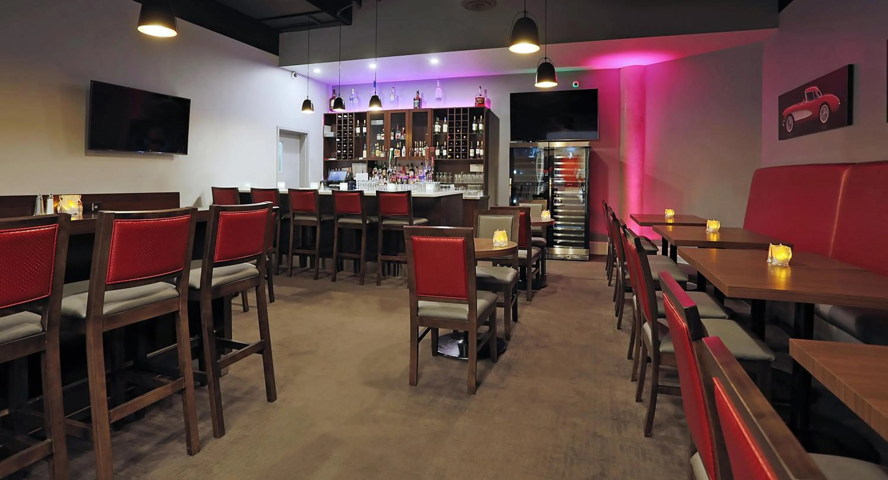 Lounge or bar in Courtyard by Marriott Montreal West Island/Baie D’Urfe