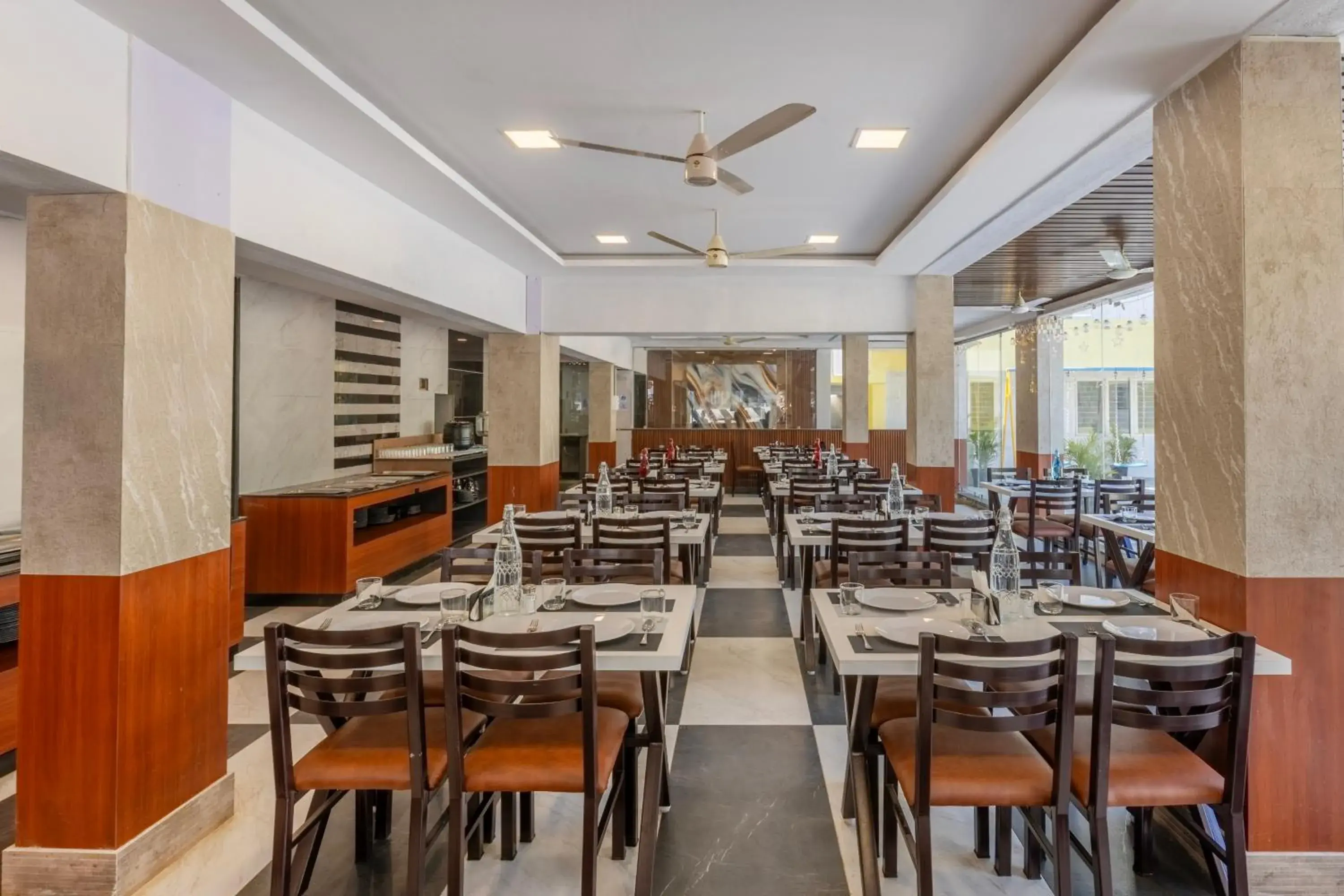 Restaurant/places to eat in Treebo Premium Emerald Dove Restaurant/places to eat in Treebo Premium Emerald Dove