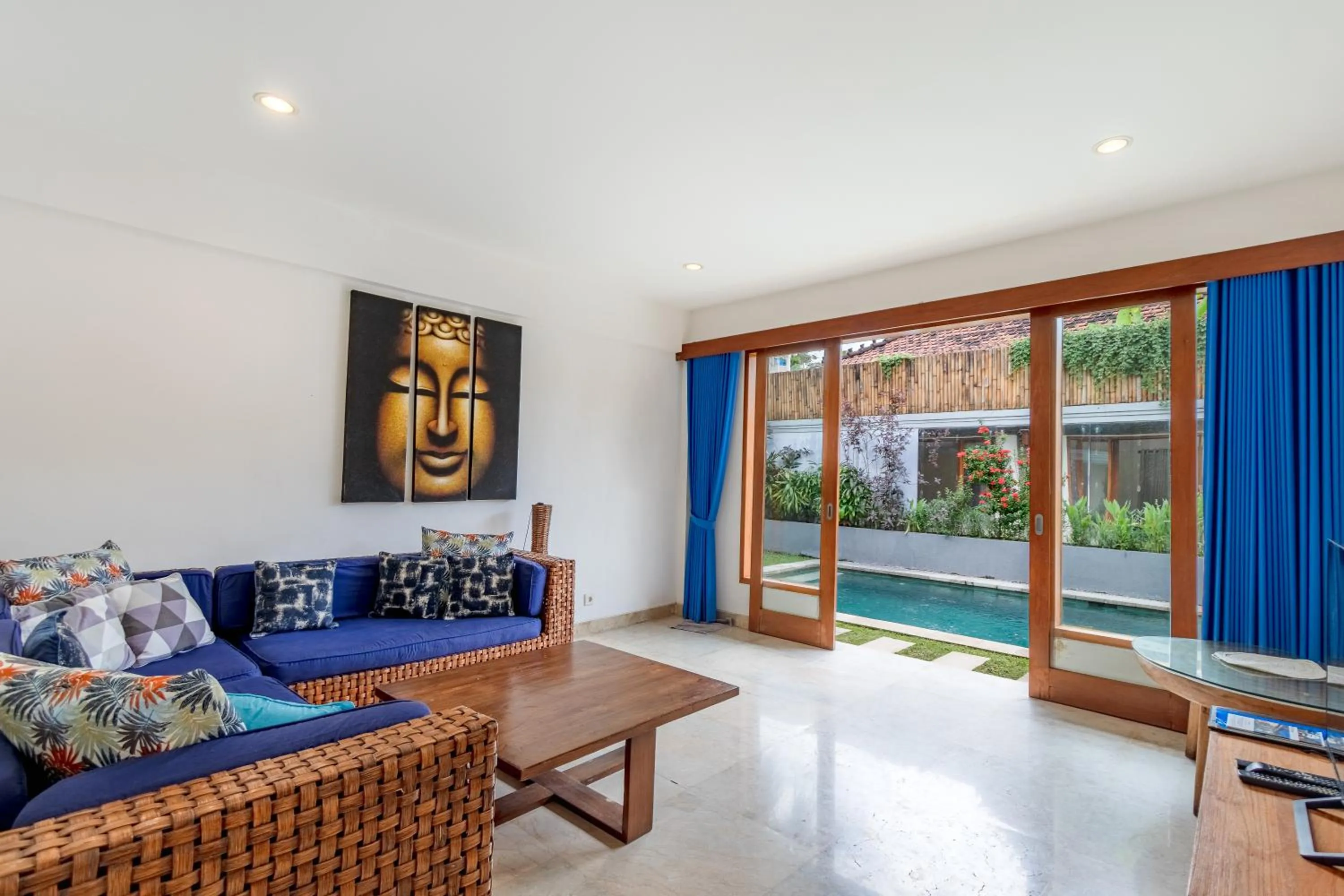 TV and multimedia in Two Lizards Beach Villas