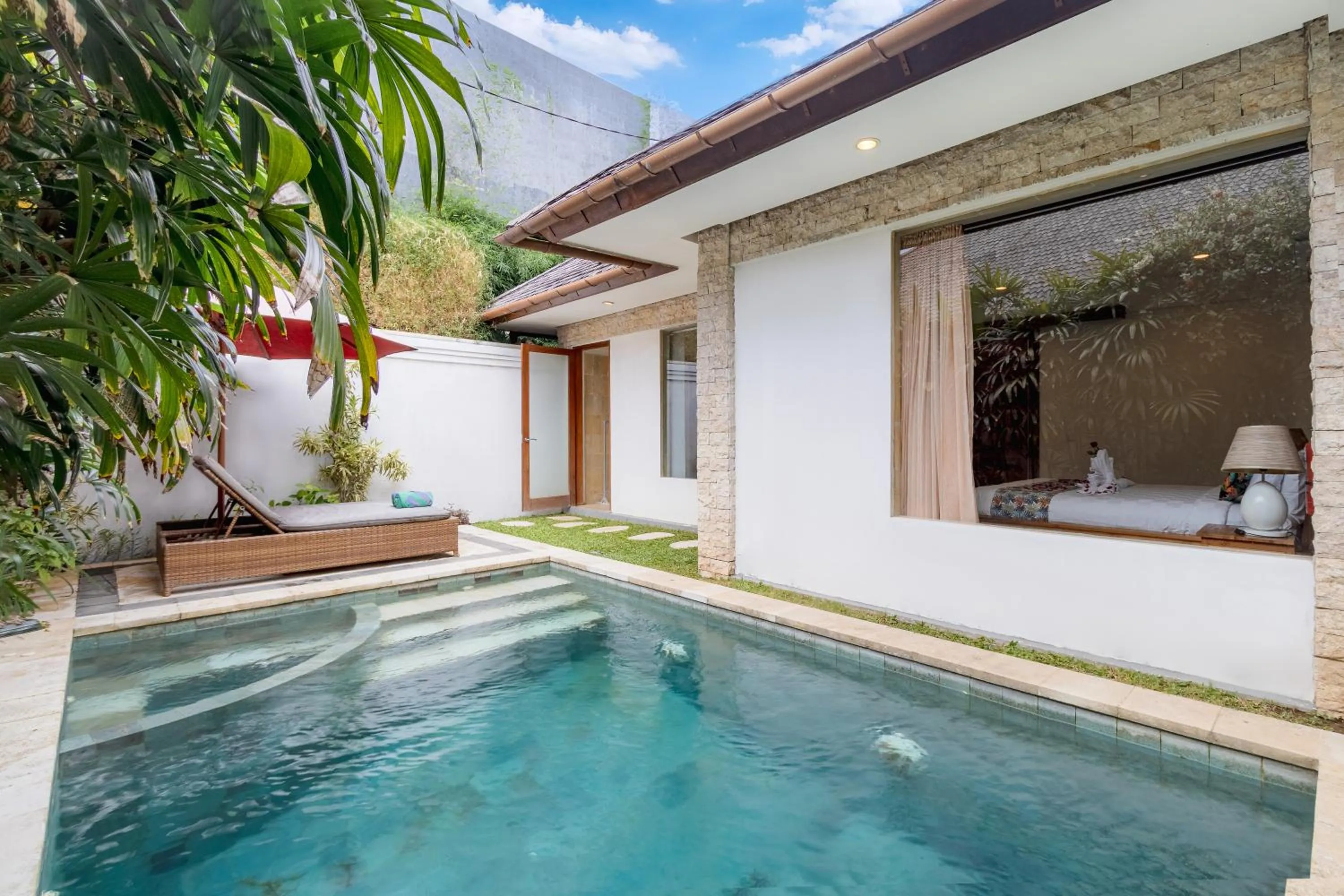 Day in Two Lizards Beach Villas