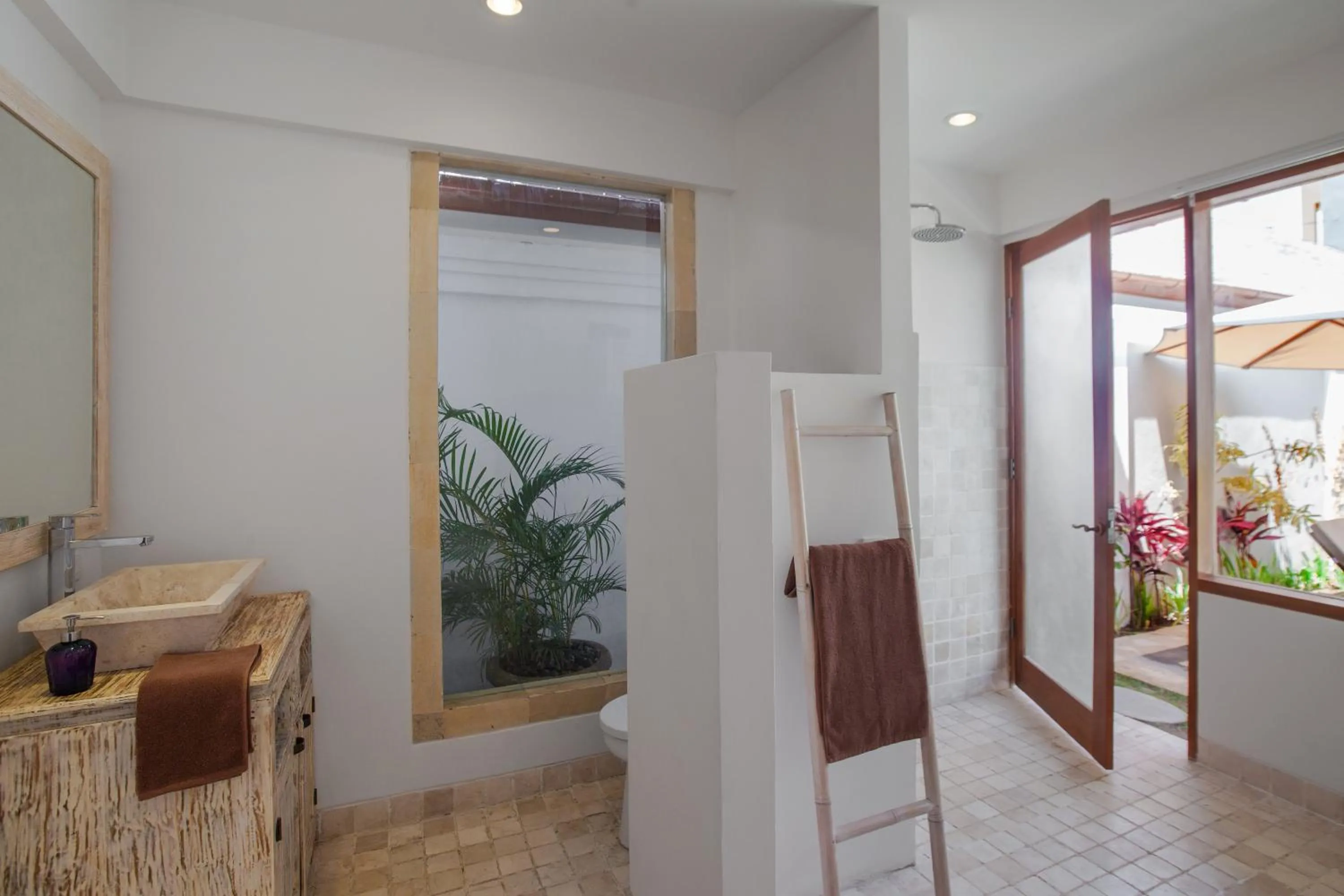 Day in Two Lizards Beach Villas