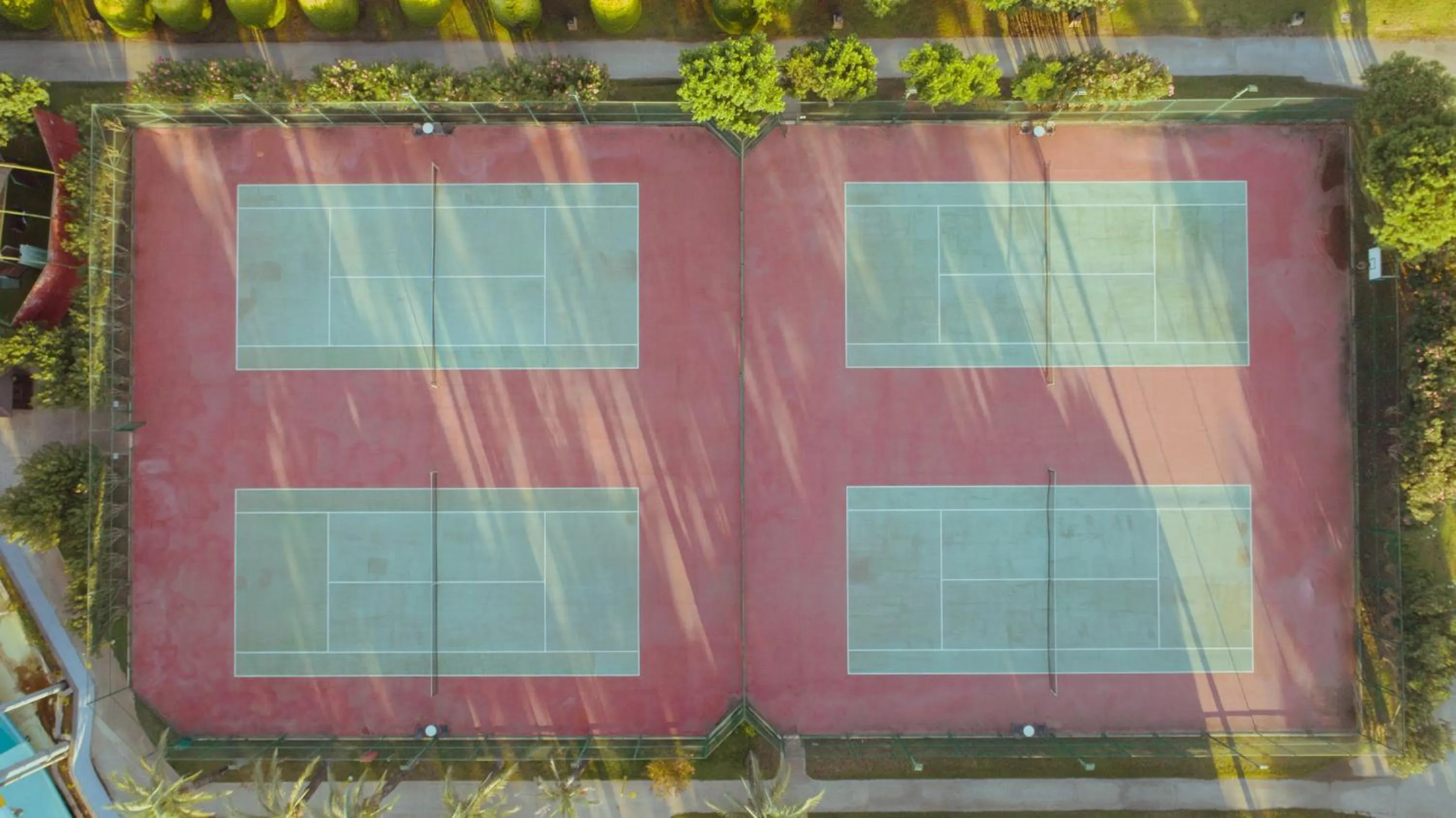 Tennis court in IC Hotels Green Palace & Villas