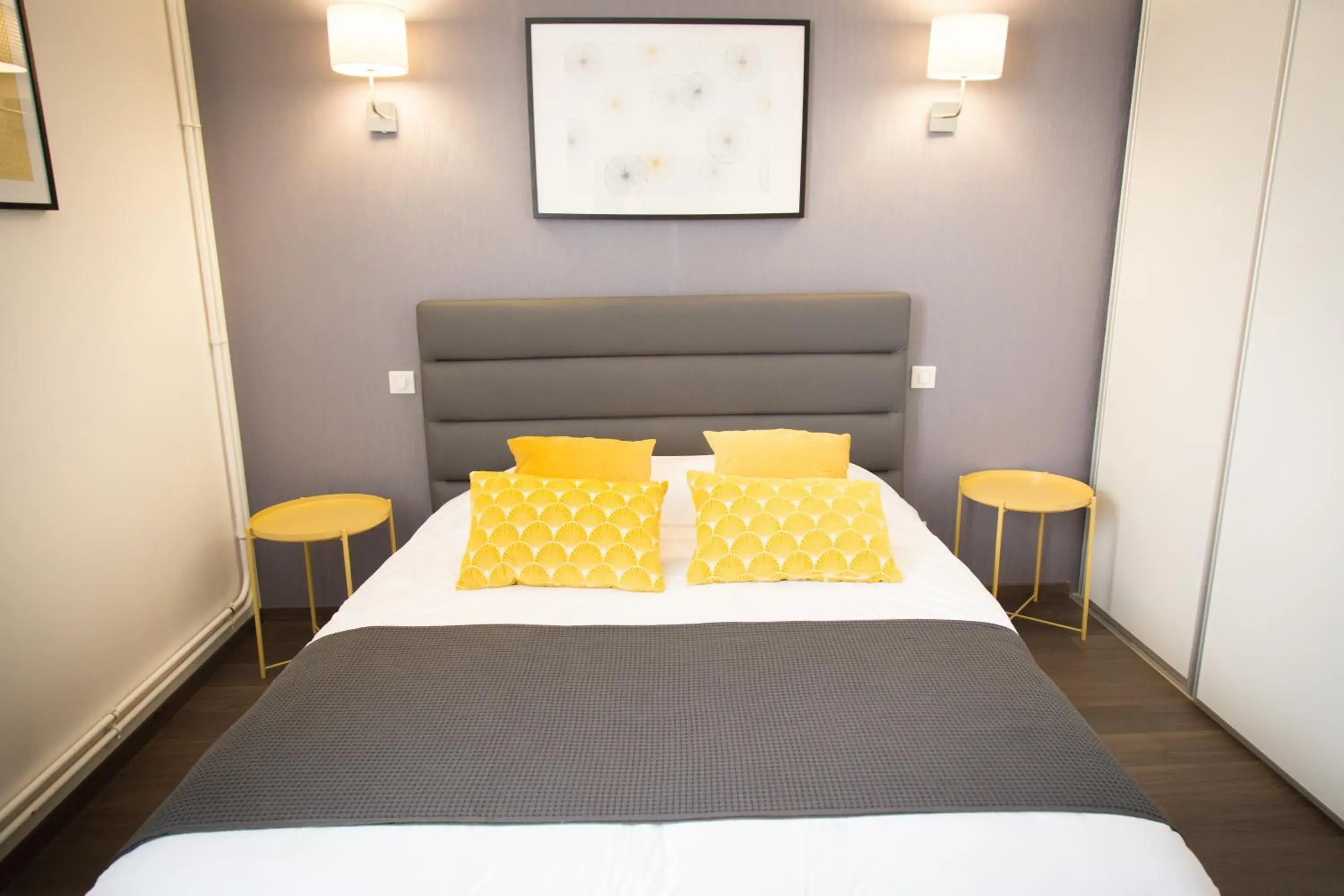 Two Connecting Double Rooms with Shared Bathroom in Villa Louis Victor Two Connecting Double Rooms with Shared Bathroom in Villa Louis Victor