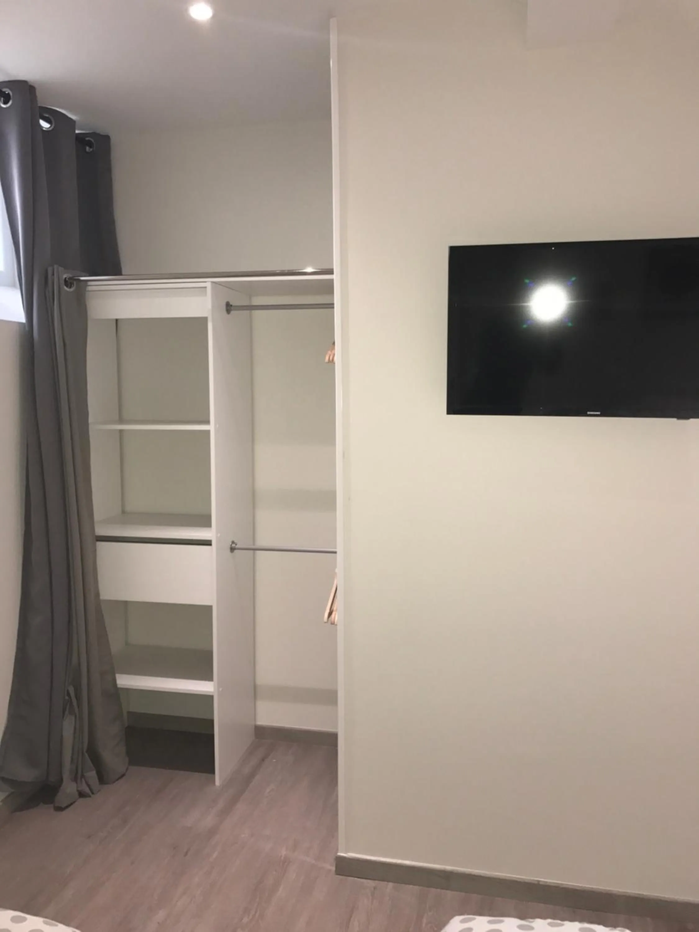 TV and multimedia in Villa Louis Victor