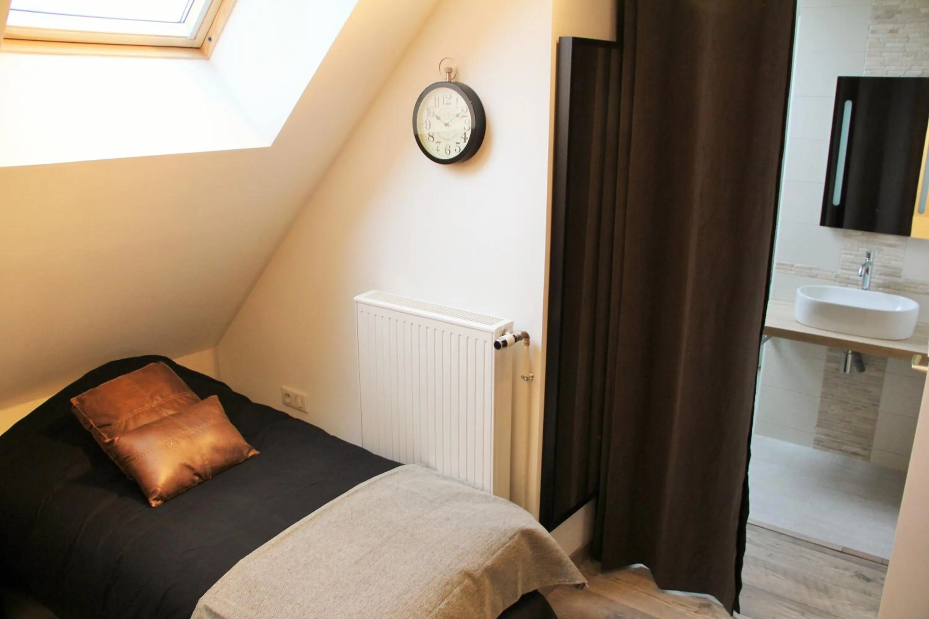 Bedroom in Villa Louis Victor