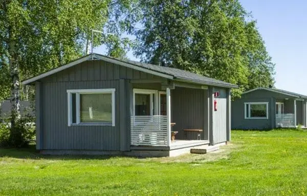Economy studio with kitchenette in Naapurivaaran Lomakeskus Economy studio with kitchenette in Naapurivaaran Lomakeskus