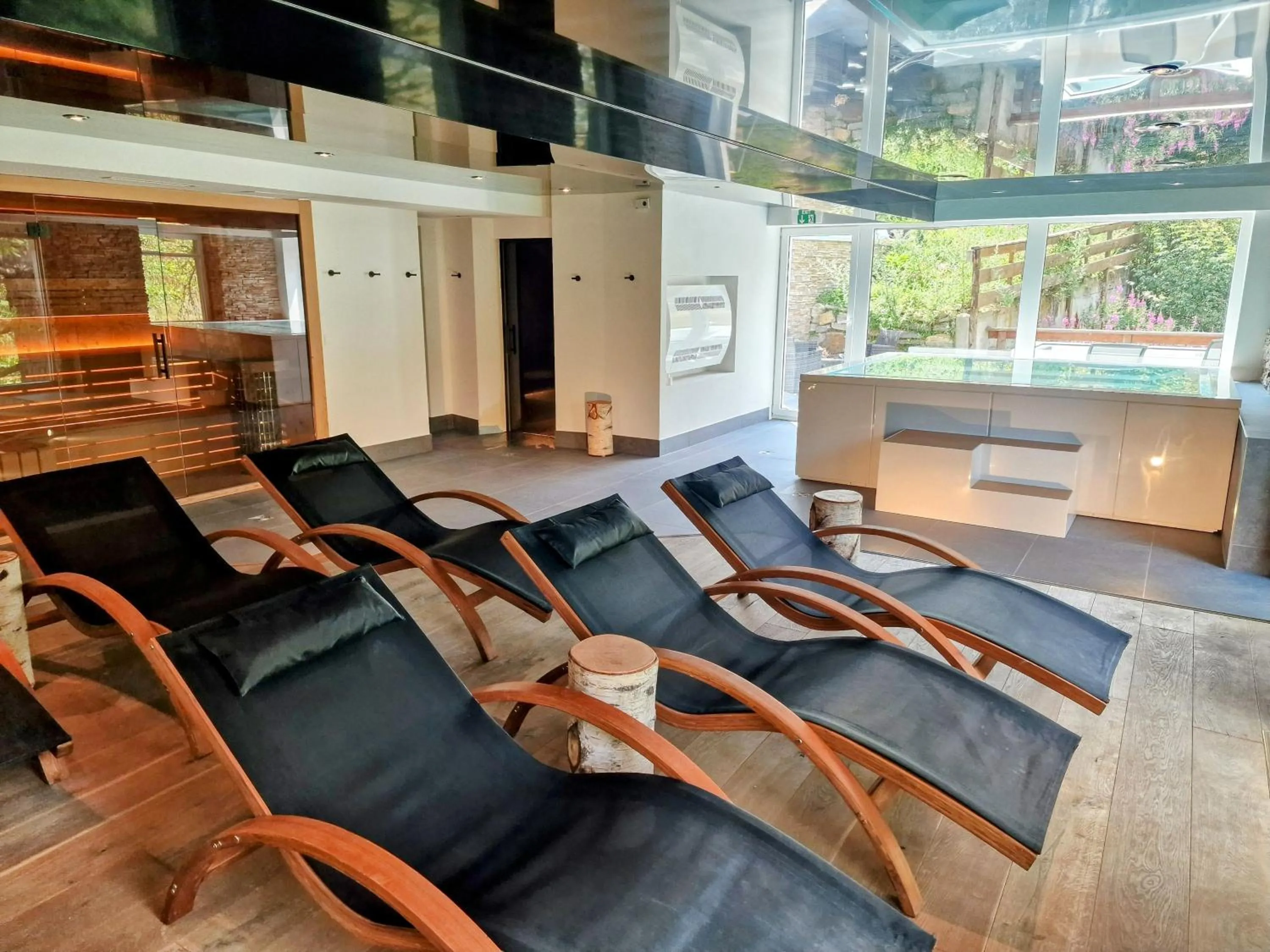 Hot Tub in Amber Ski-in/out Hotel & Spa