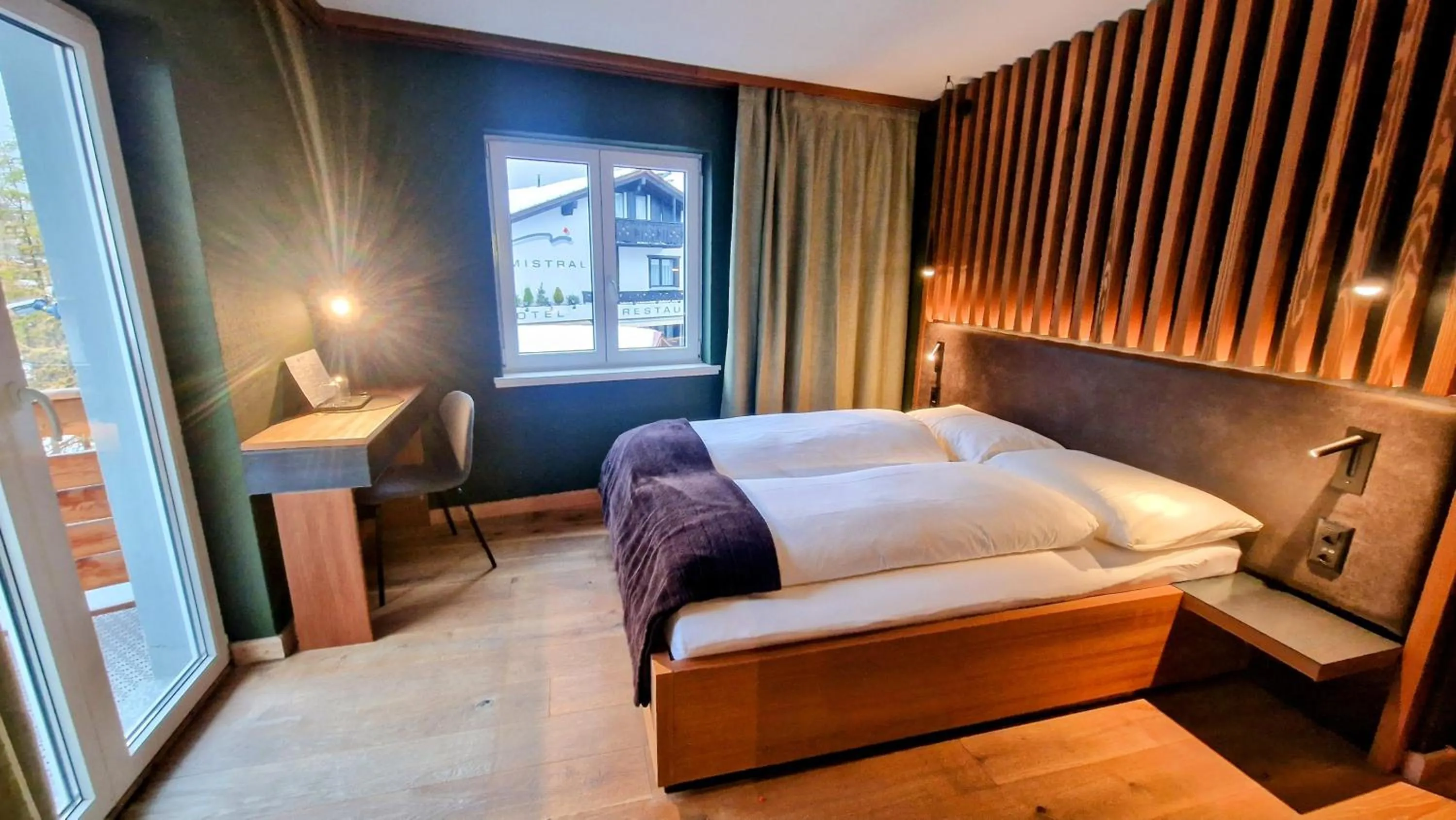 Bed in Amber Ski-in/out Hotel & Spa