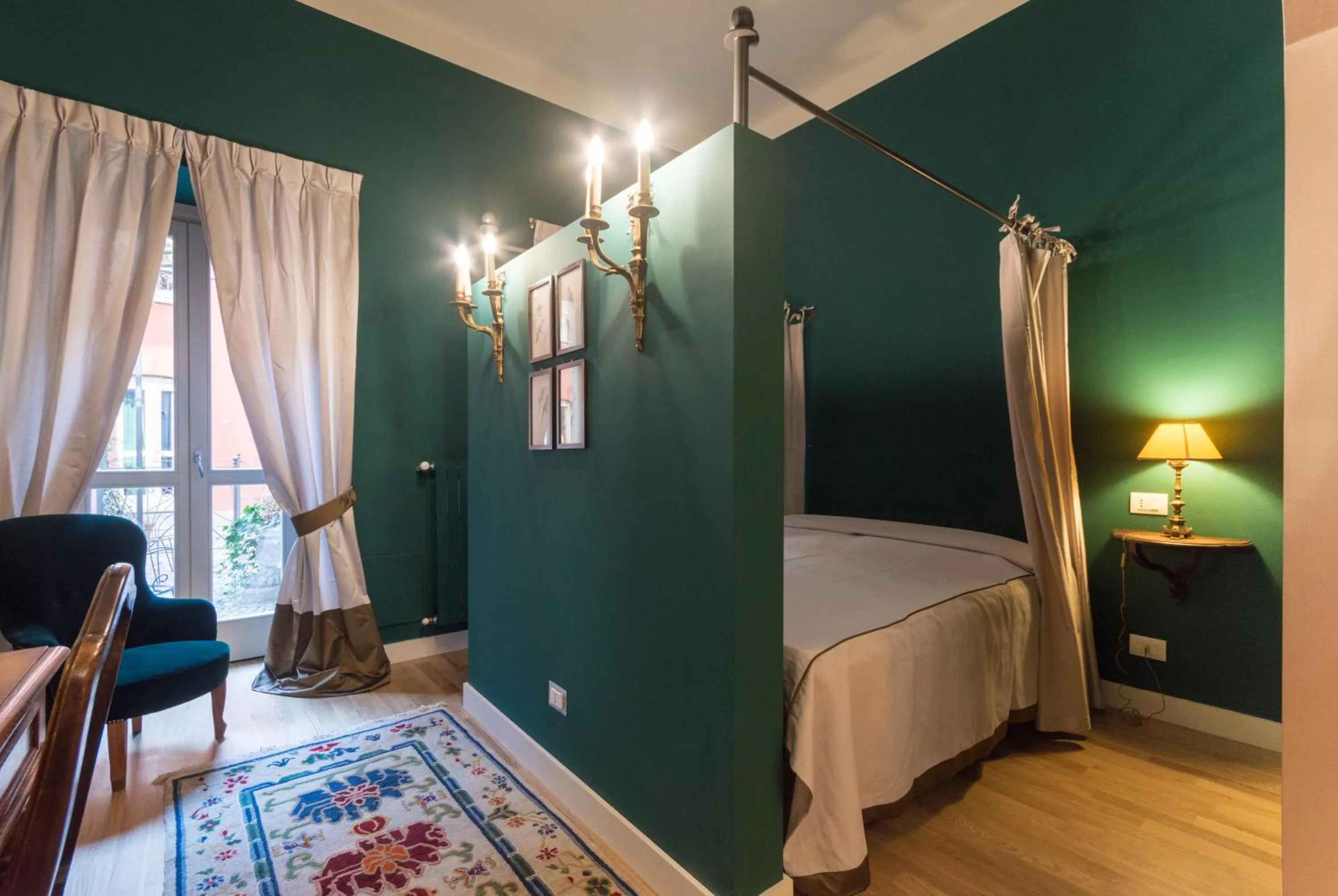 Photo of the whole room, Bed in Porta Palace Apartments