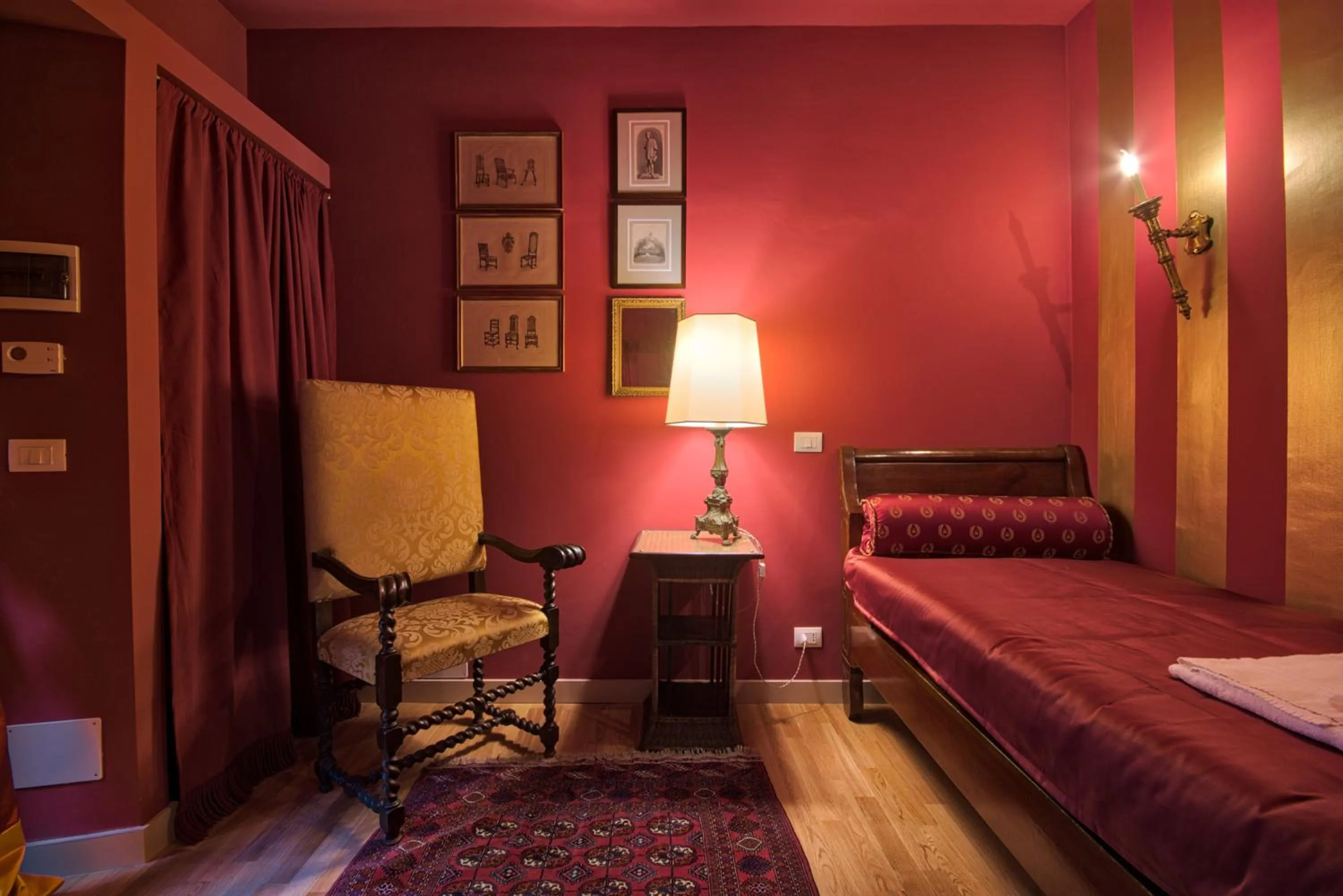 Photo of the whole room, Bed in Porta Palace Apartments