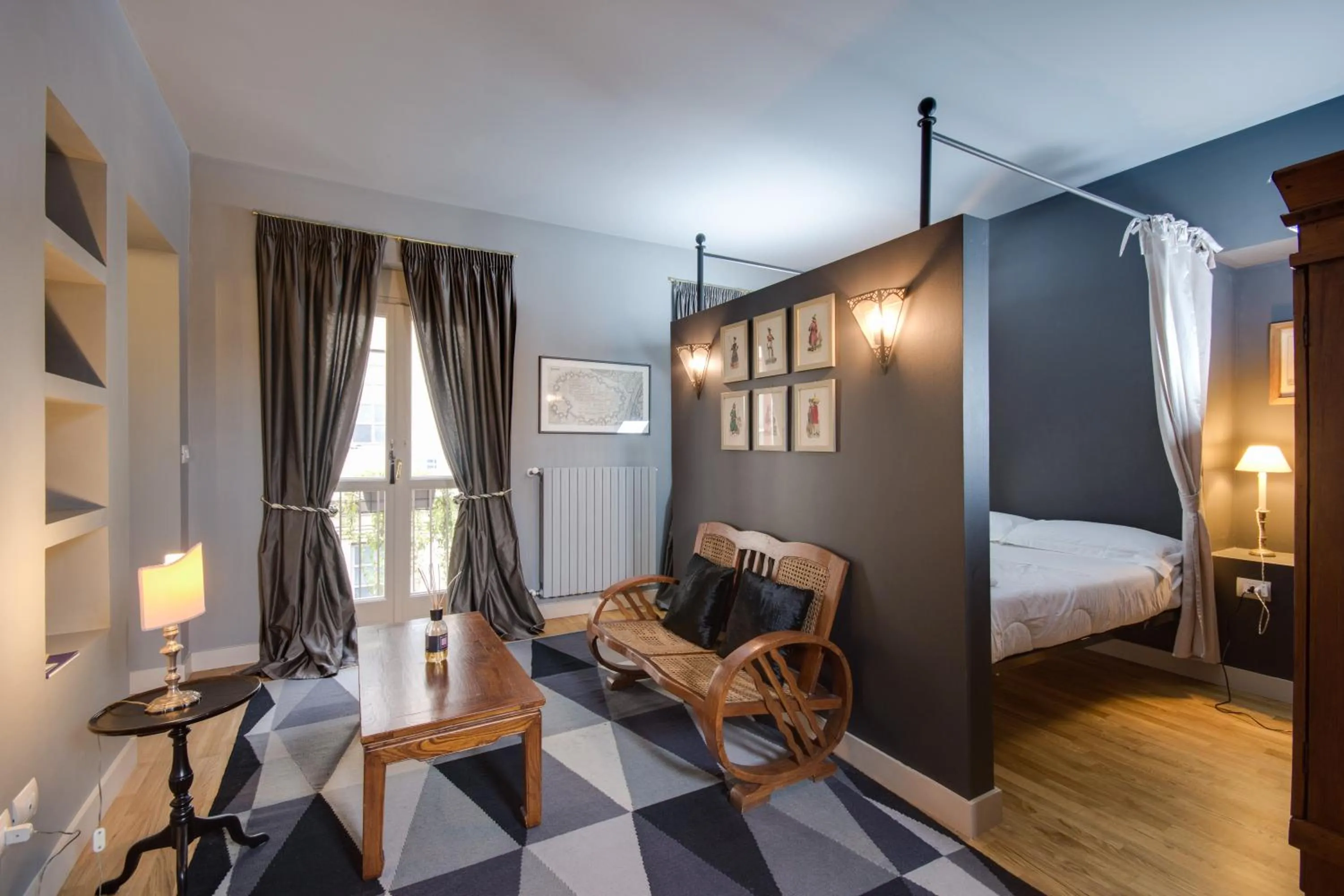 Living room, Bed in Porta Palace Apartments