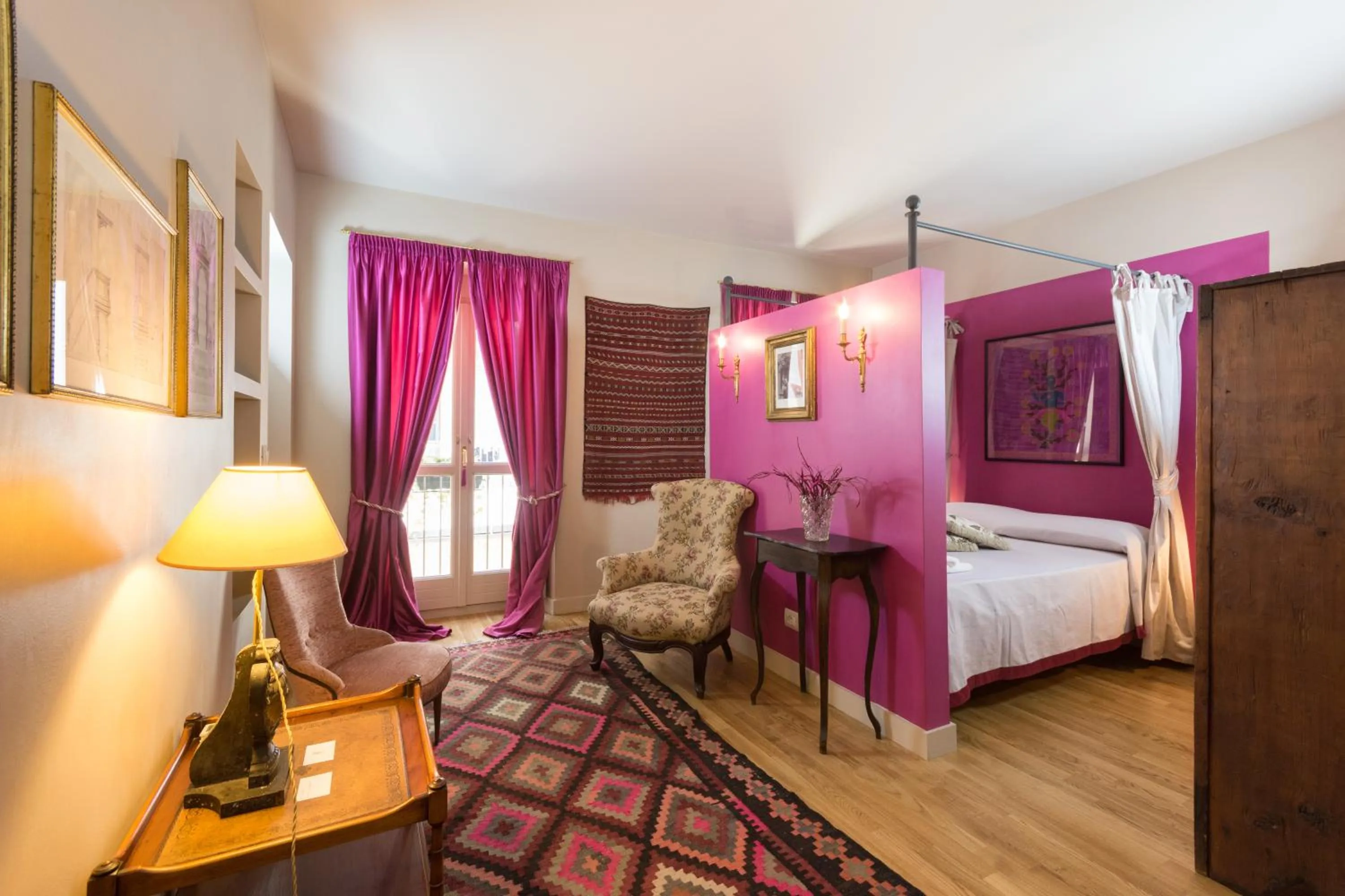 Photo of the whole room, Bed in Porta Palace Apartments