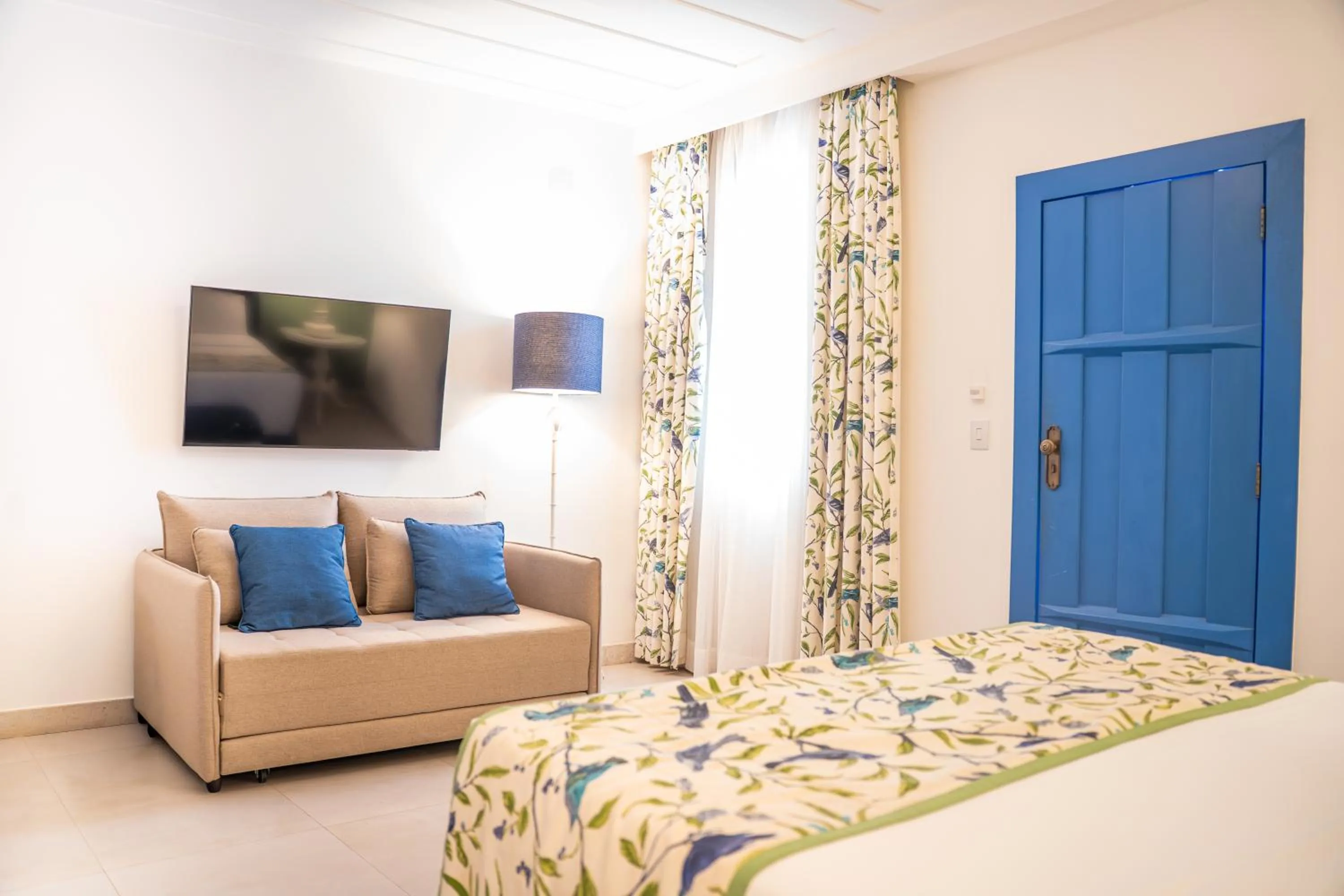 Living room, Bed in Hotel Solar do Arco