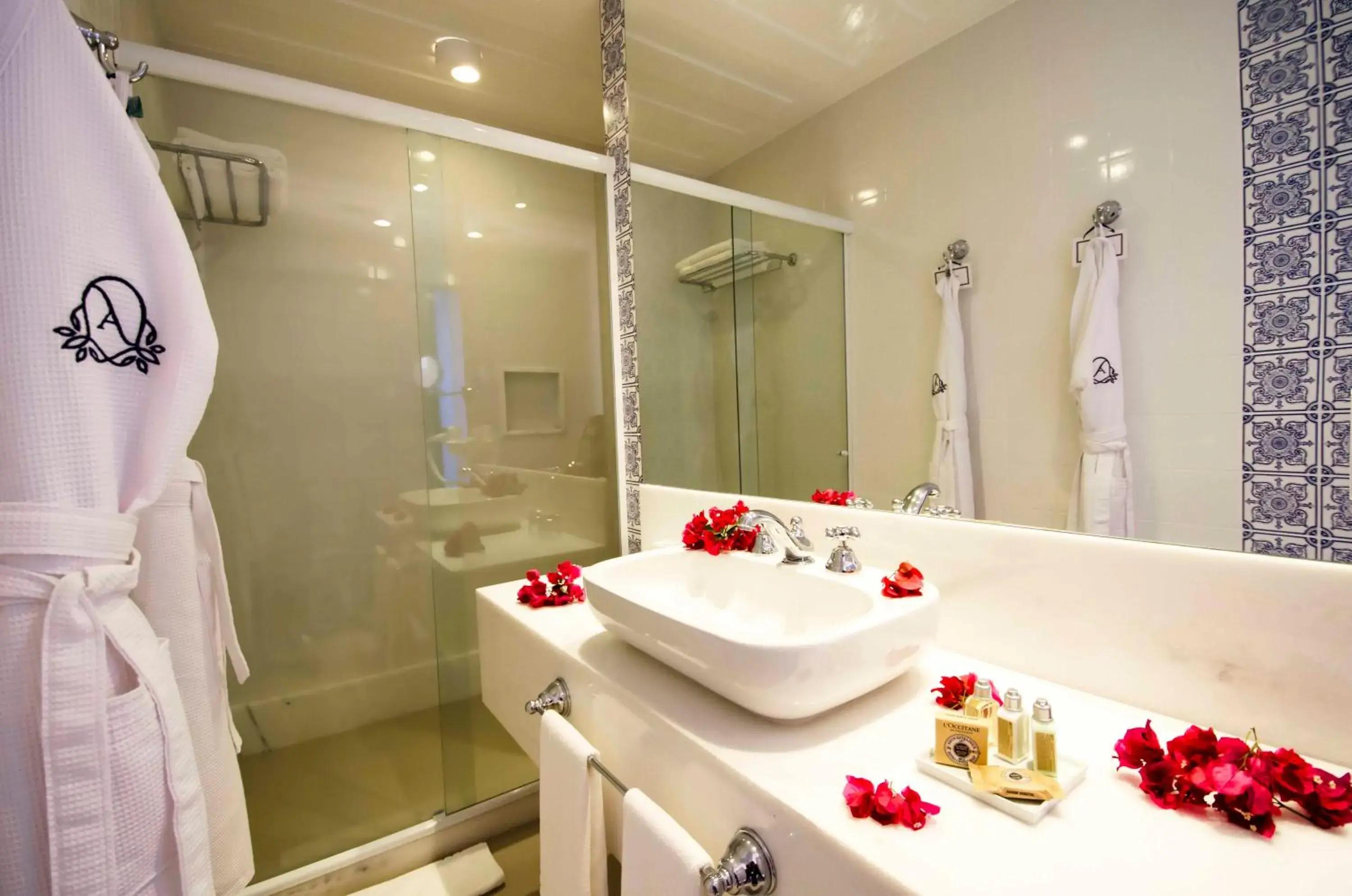 Standard Suite in Hotel Solar do Arco Standard Suite in Hotel Solar do Arco