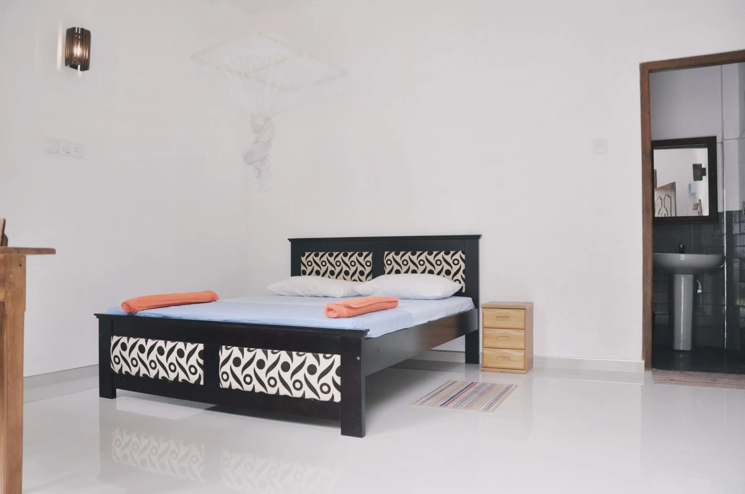 Bed in Medawatta Villa