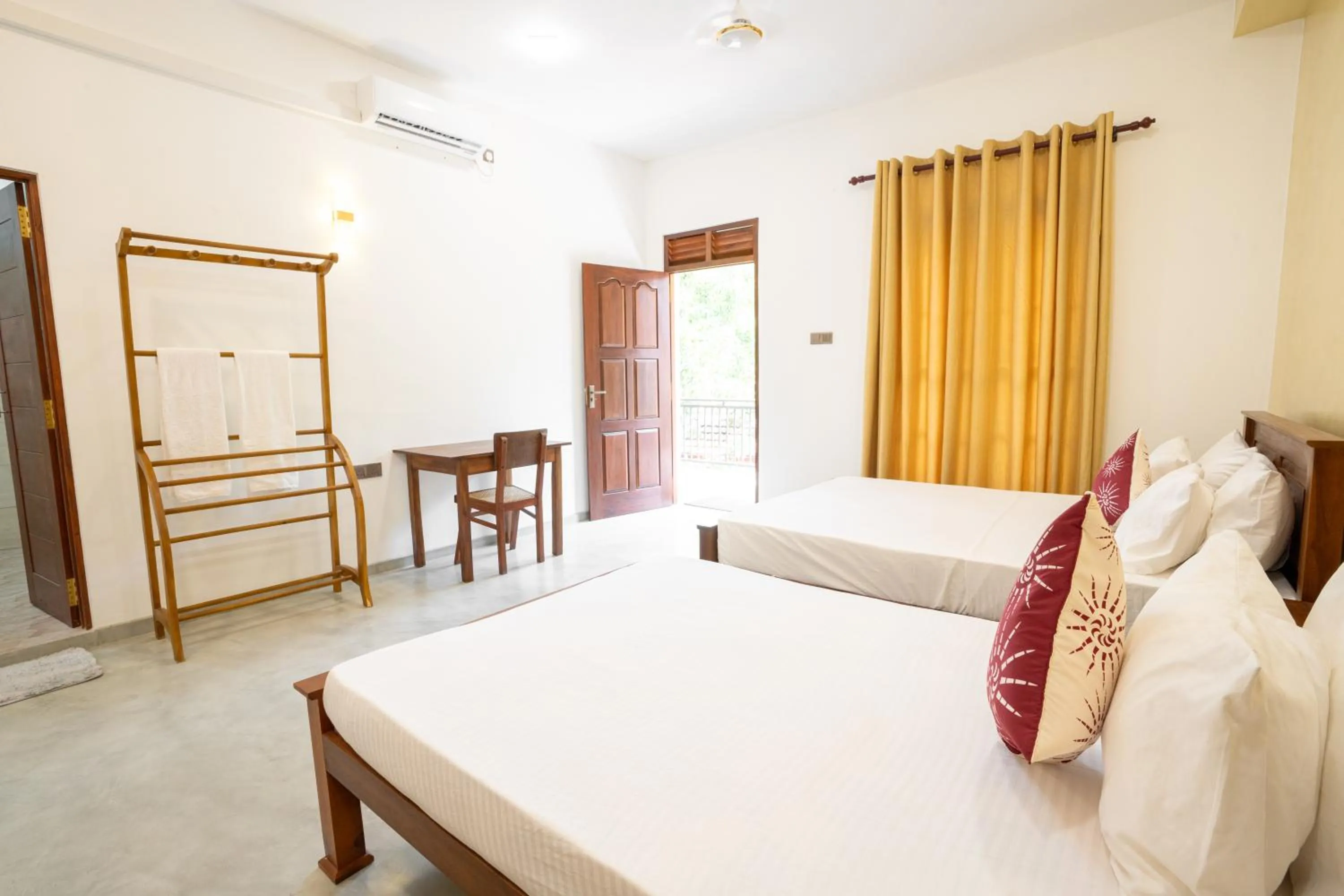 Bed in Medawatta Villa