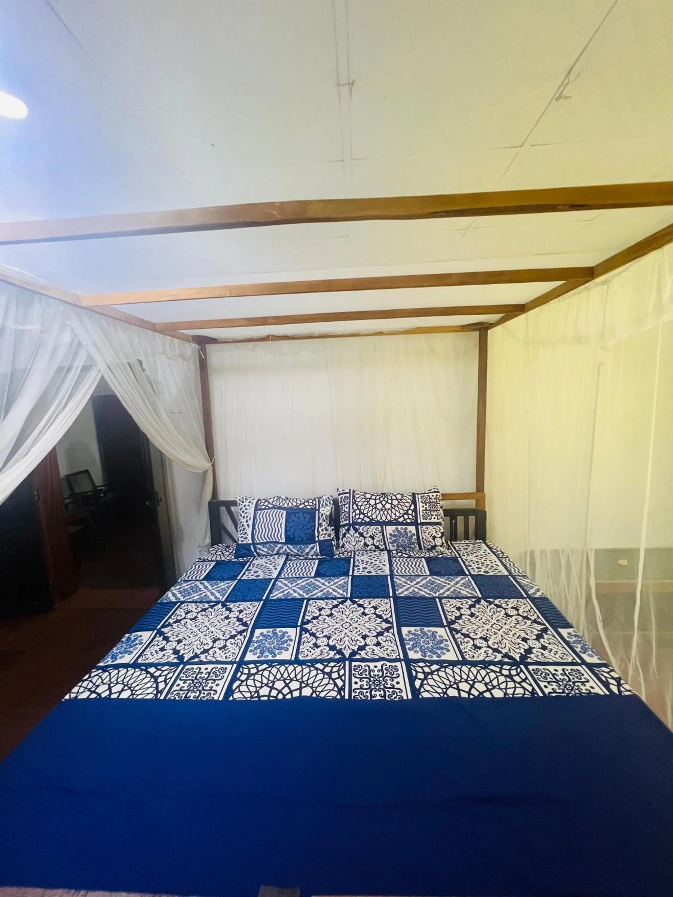Bed in Medawatta Villa