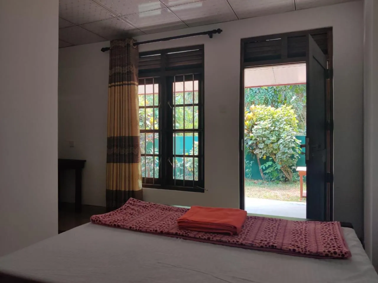 Bed in Medawatta Villa