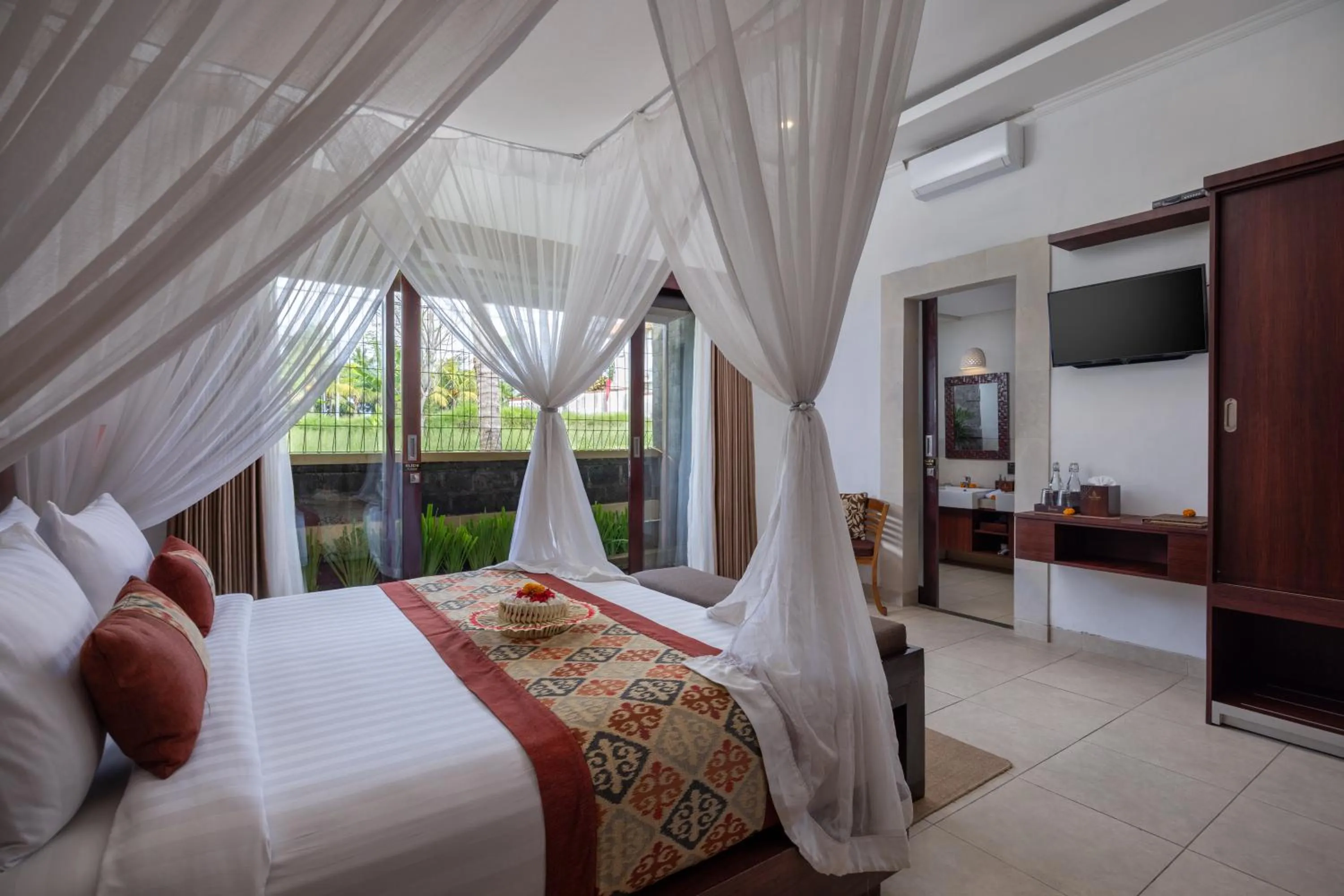 Bed in Griya Shanti Villas & Spa