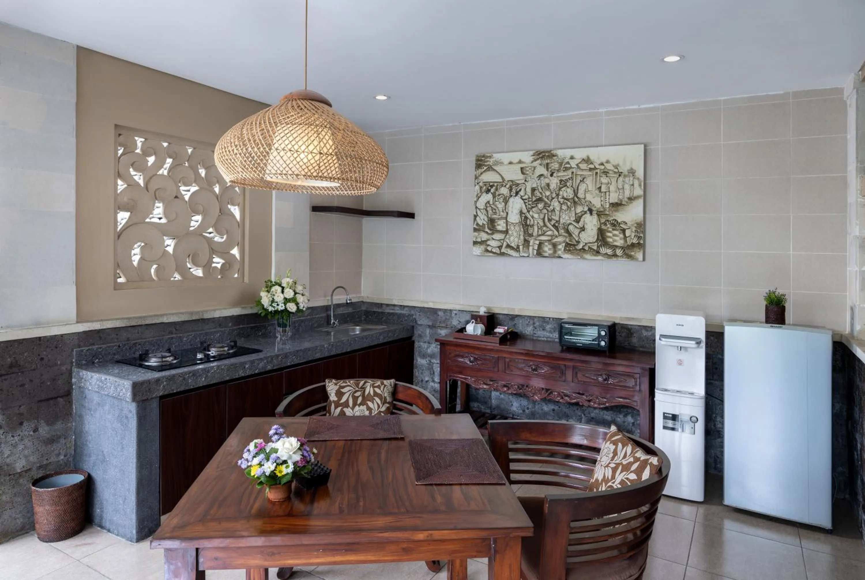 Kitchen or kitchenette in Griya Shanti Villas & Spa