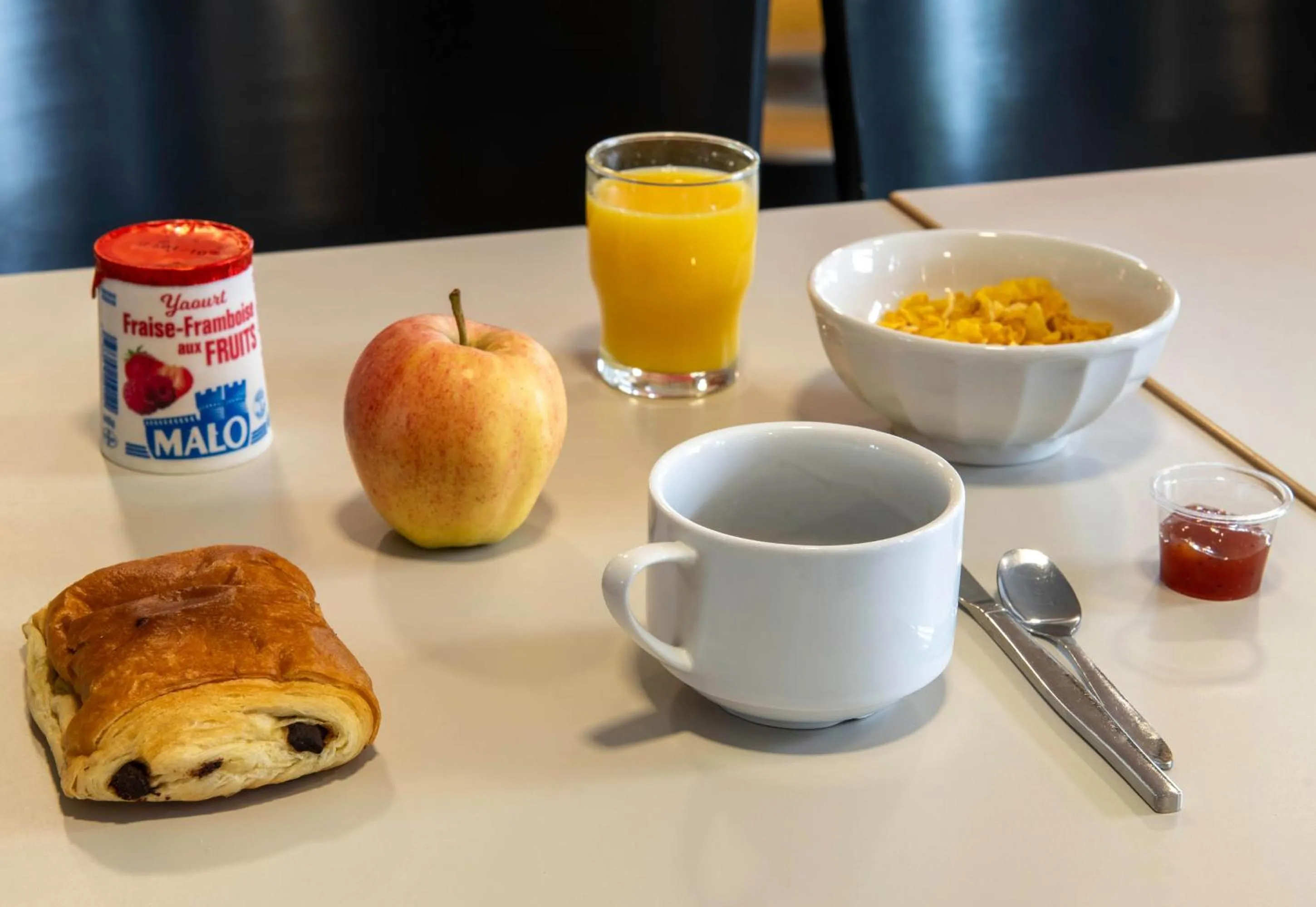 Breakfast in B&B HOTEL Amiens