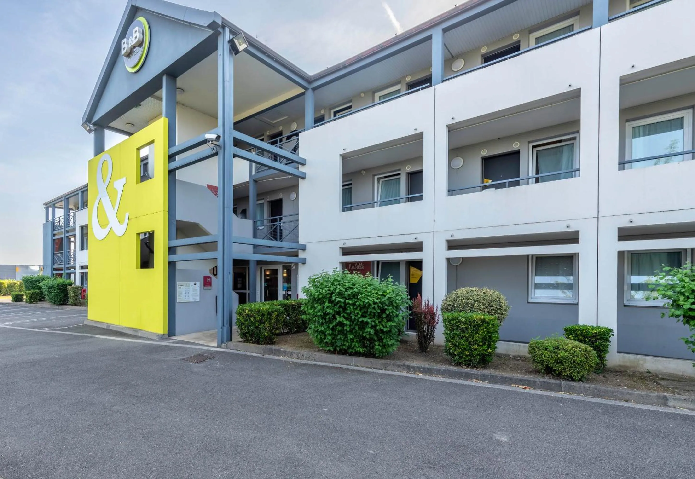 Property building in B&B HOTEL Amiens