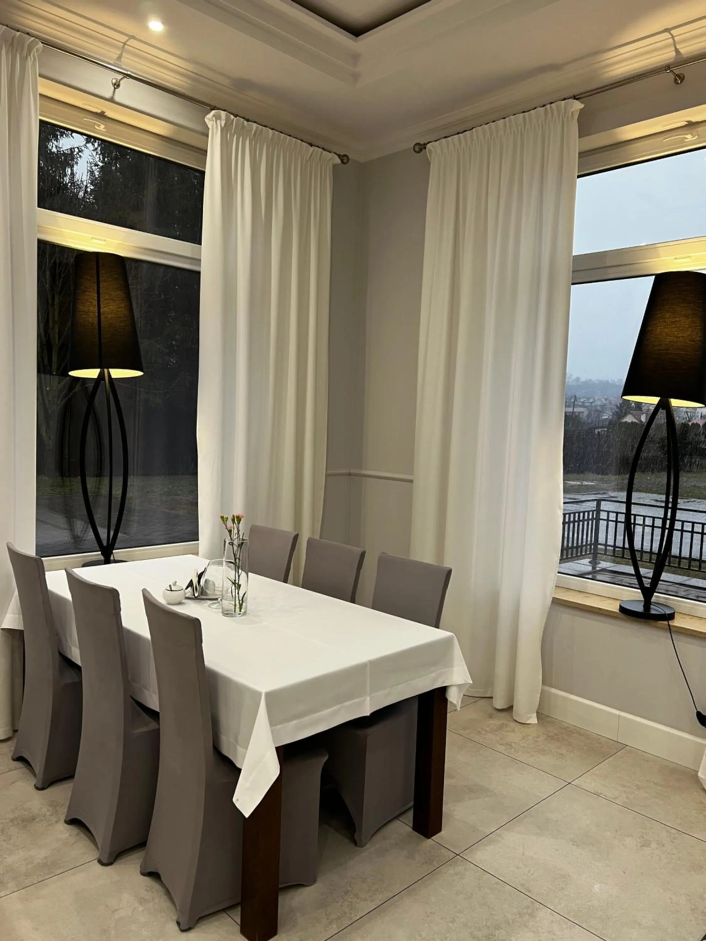 Restaurant/places to eat in Nad Starą Nidą ***