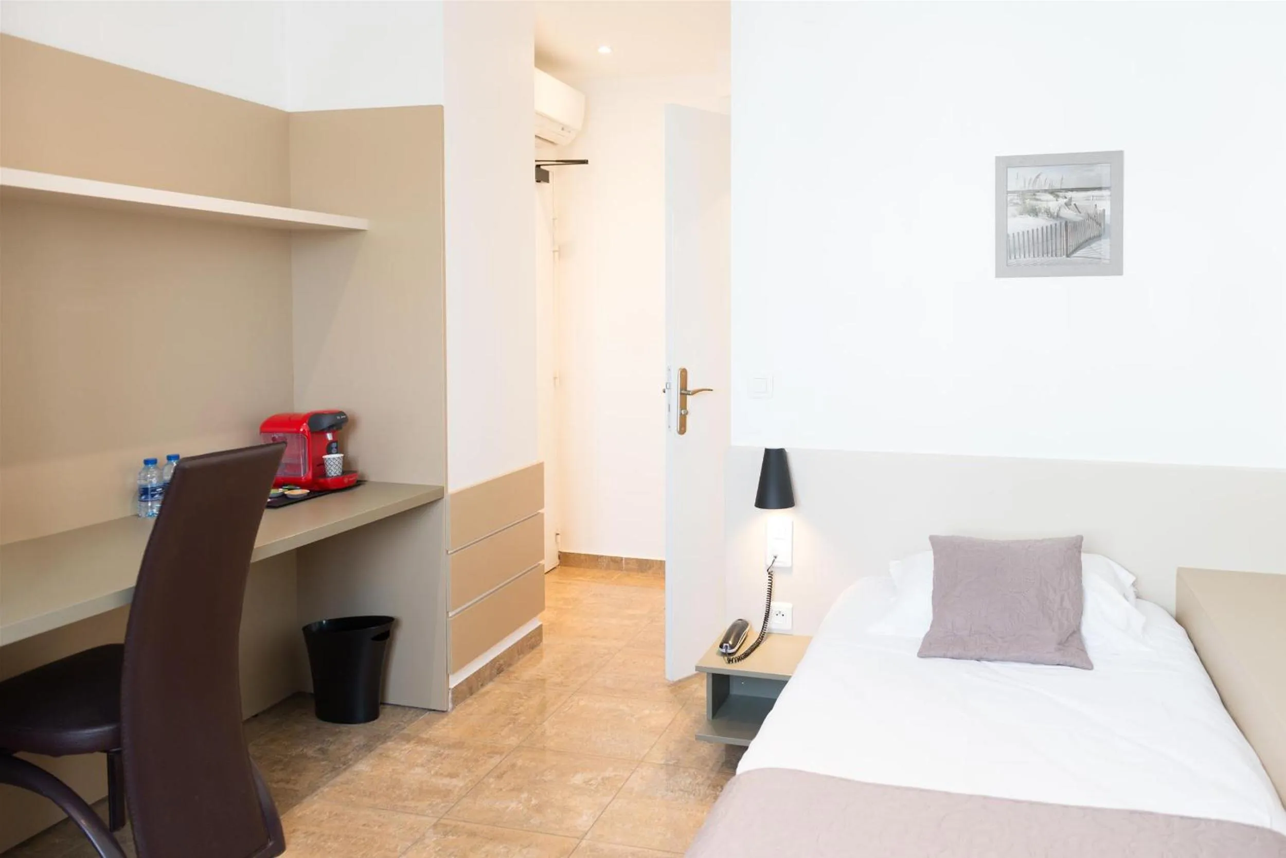 Seating area in Hôtel Le Saint Germain