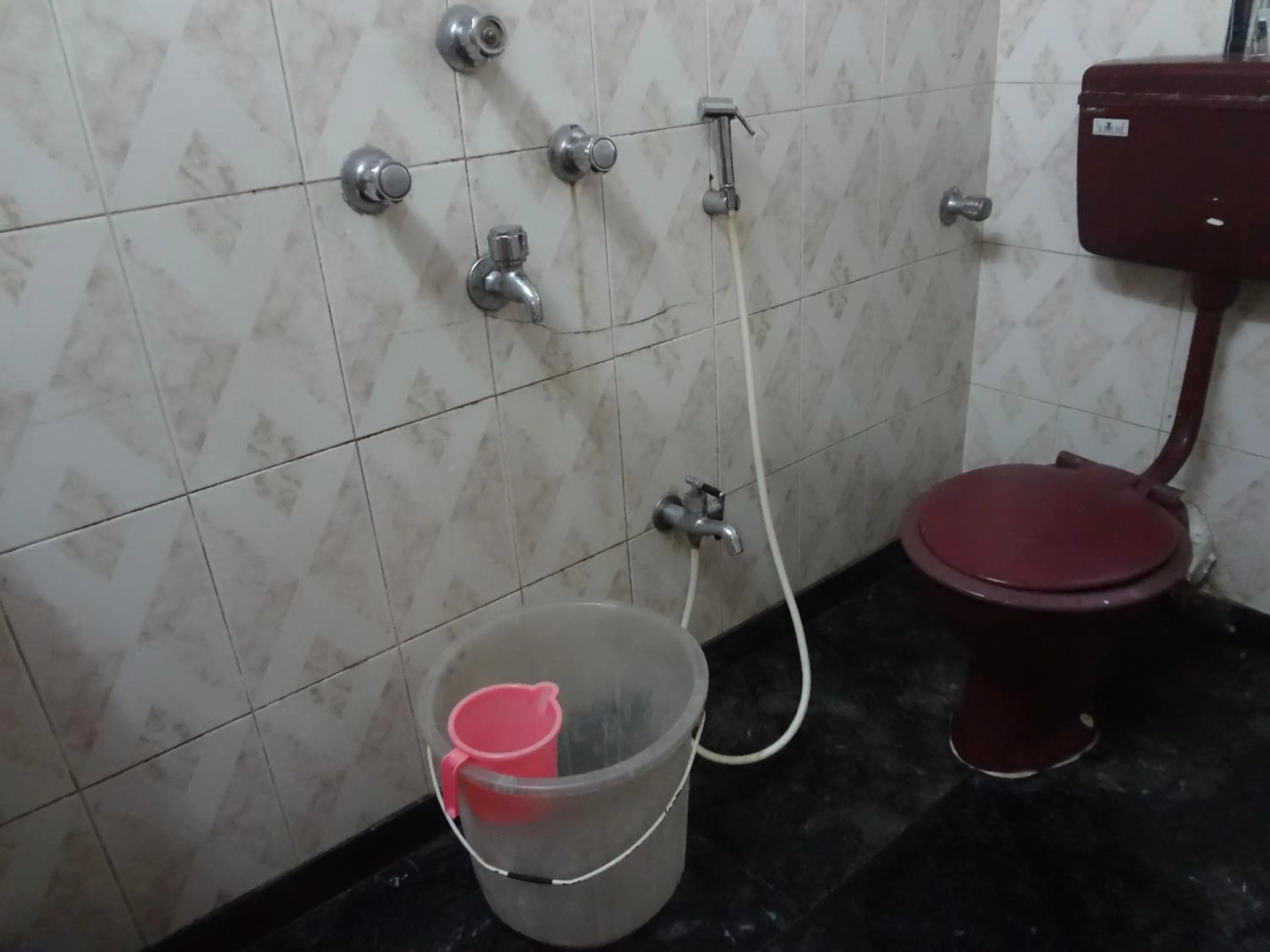 Deluxe Family Suite - single occupancy in Hotel Happy Home