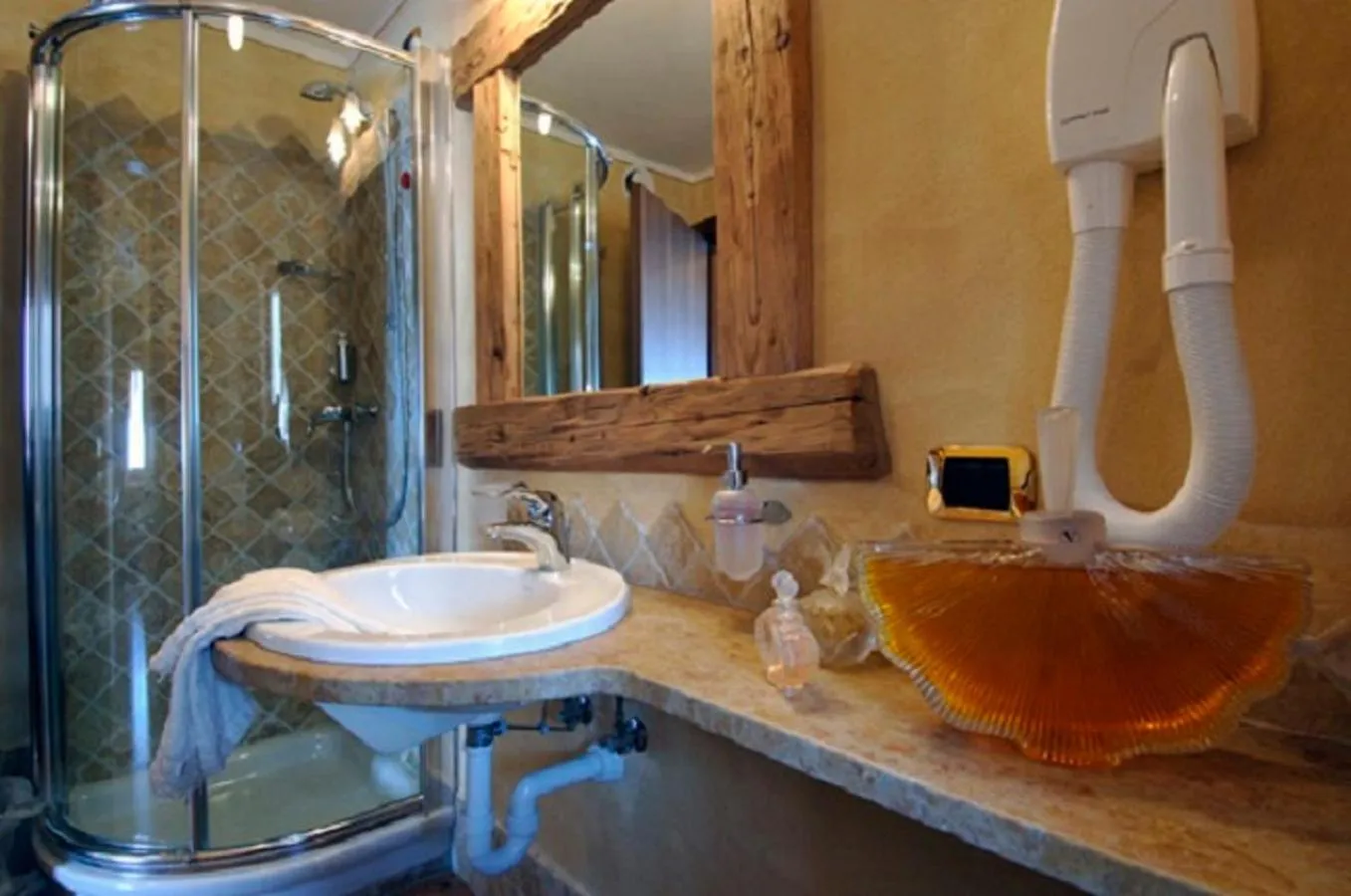Bathroom in Hotel Da Compagnoni