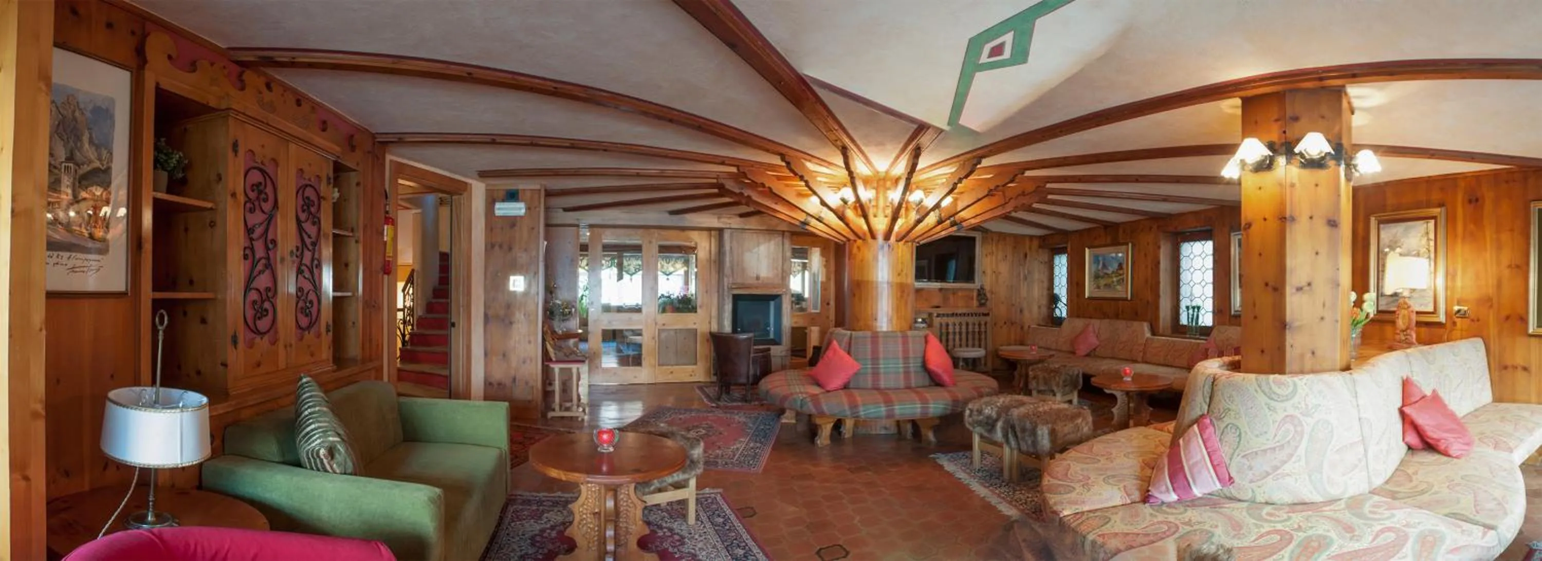 Communal lounge/ TV room in Hotel Da Compagnoni