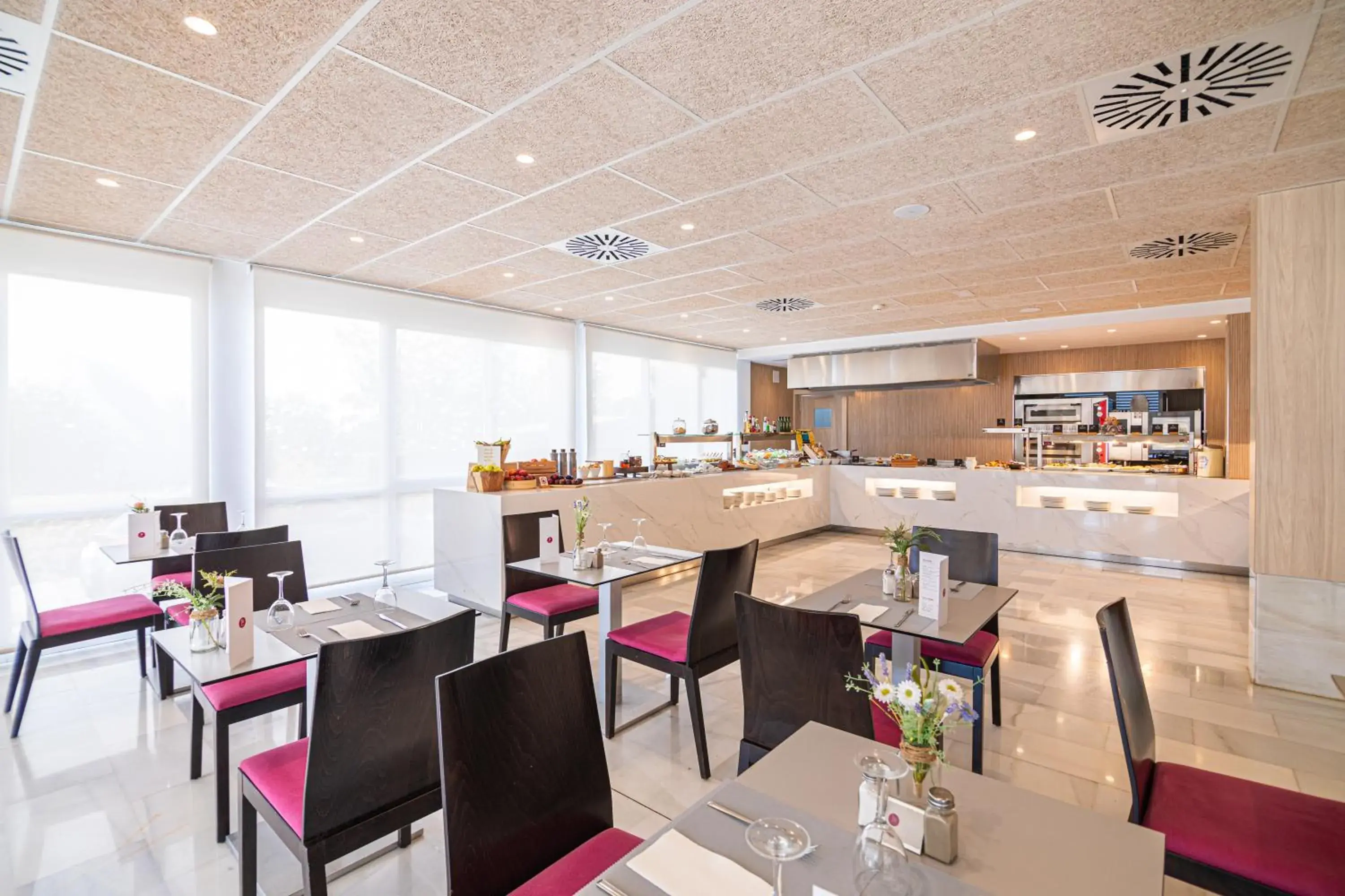 Restaurant/places to eat in JS Sol de Can Picafort - Adults Only Restaurant/places to eat in JS Sol de Can Picafort - Adults Only