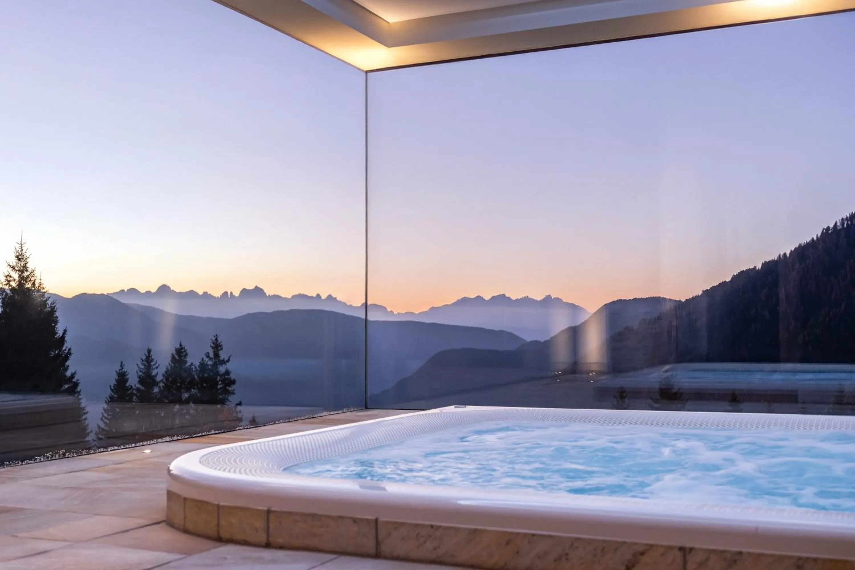 Hot Tub in Terra - The Magic Place Relais & Châteaux