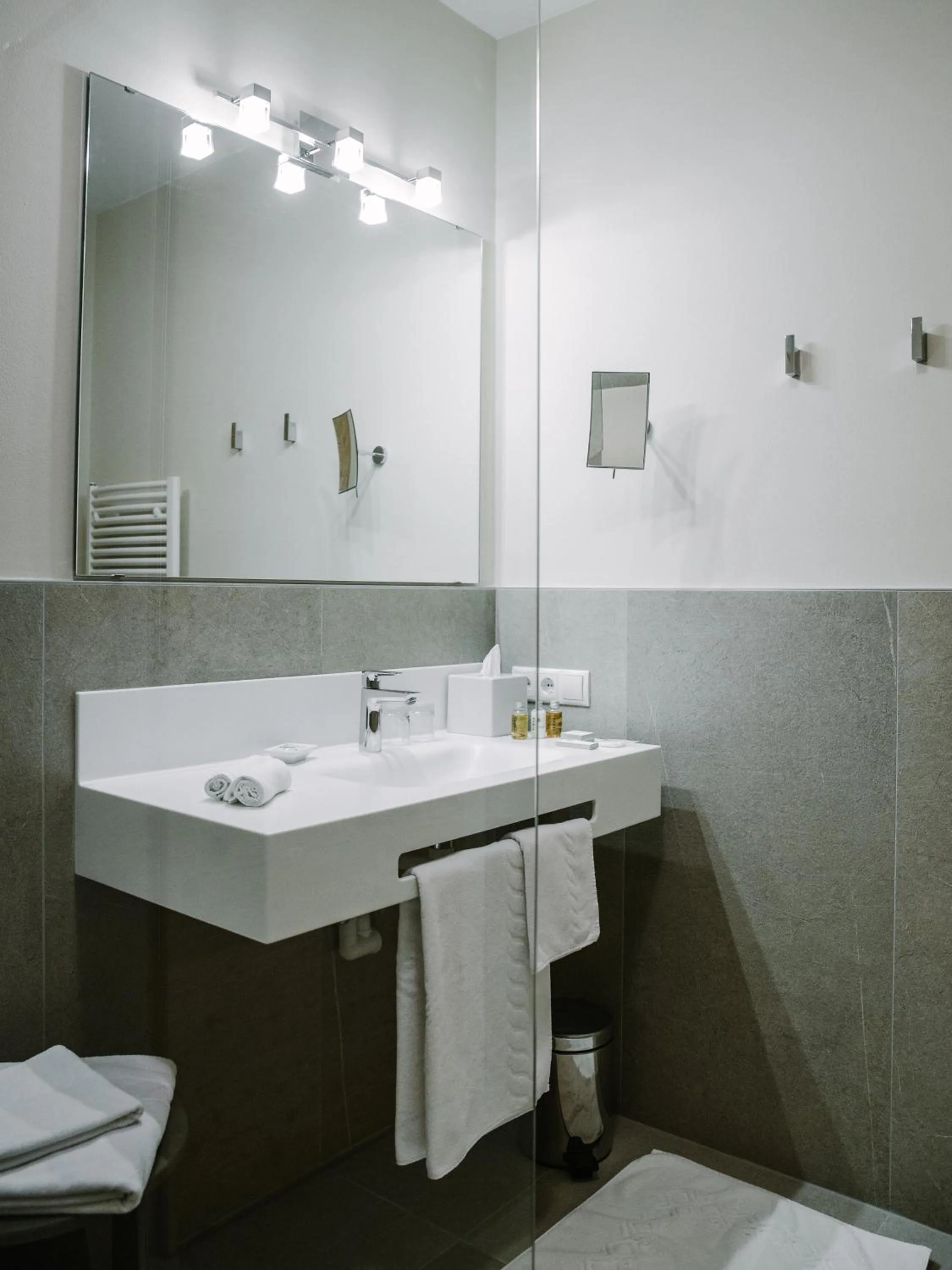 Bathroom in Terra - The Magic Place Relais & Châteaux