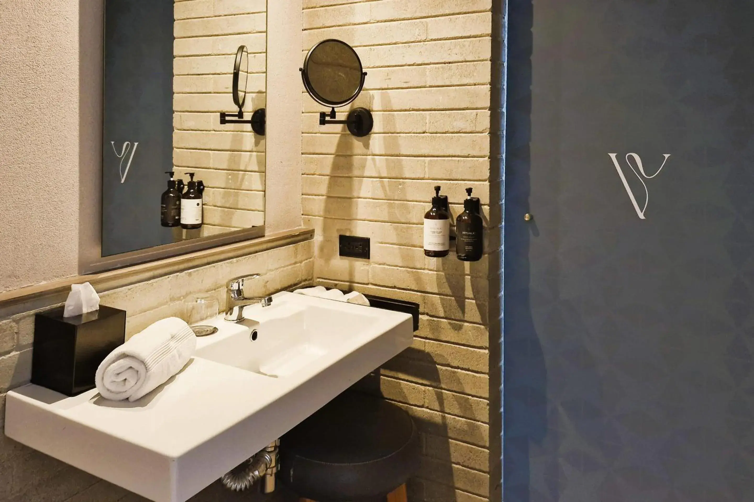 Bedroom in V Grand Hotel, a member of Radisson Individuals Bedroom in V Grand Hotel, a member of Radisson Individuals